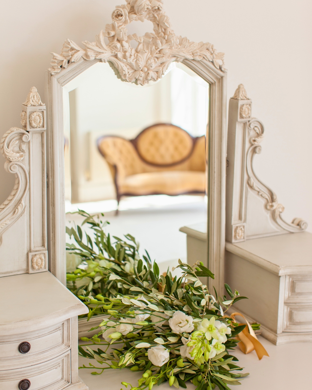Somewhere between the mascara and the deep breaths, the #flowers waited patiently.
💐
Our #BridalPrep dresser has seen it all, from last-minute touch-ups to perfectly placed #WeddingBouquet moments, and the occasional curling wand crisis.
🌸
At #DittonManor, we know that #WeddingMorning memories are made in the little details, like floral scents, nervous giggles, and a room full of love.
👰
Because every #Bride deserves a quiet corner to pause, breathe, and maybe cry over how good the #BouquetGoals turned out.
🌿
#GettingReady #BridesRoom #Weddings #LuxuryWeddingVenue #weddingready #BerkshireWeddings #PreWeddingMagic #FloralDetails #BehindTheScenes
