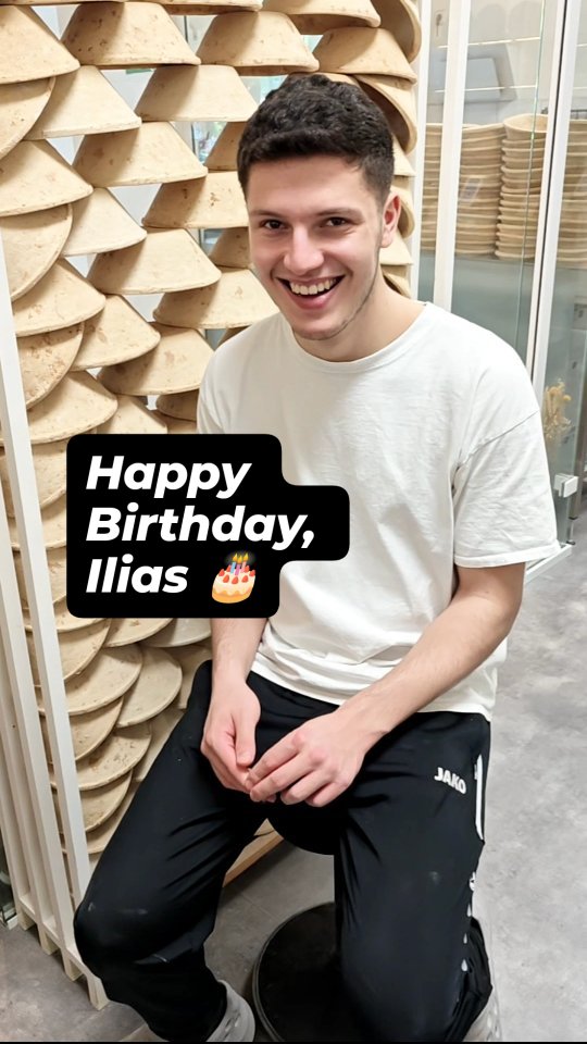 🎂 Wie schön, dass du geboren bist! 🎵 Wir hätten dich sonst sehr vermisst! 🫂
#sauerteig
#sauerteigbrot
#sourdough
#berlinerbrot
#brotbacken
#brotbackenmachtglücklich
#berlinfood
#berlinfoodie
#berlinfoodguide