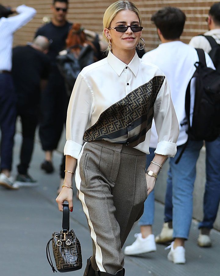 Effortlessly stylish, easy to carry 👜
The Fendi Mon Trésor Mini Bucket Bag is a favourite of Caro Daur, Chiara Ferragni, Hailey Bieber and Alessandra Ambrosio, the perfect companion for life on the go.
With its signature FF logo, sleek drawstring closure, and versatile wear options, it brings elevated function to everyday style.
✨More designs are coming soon — keep a lookout.
Click on the link in the bio now to explore more!
#FendiMonTresor #FendiBag #BucketBagEdit #StreetStyleStaple #Luxport #EffortlessChic