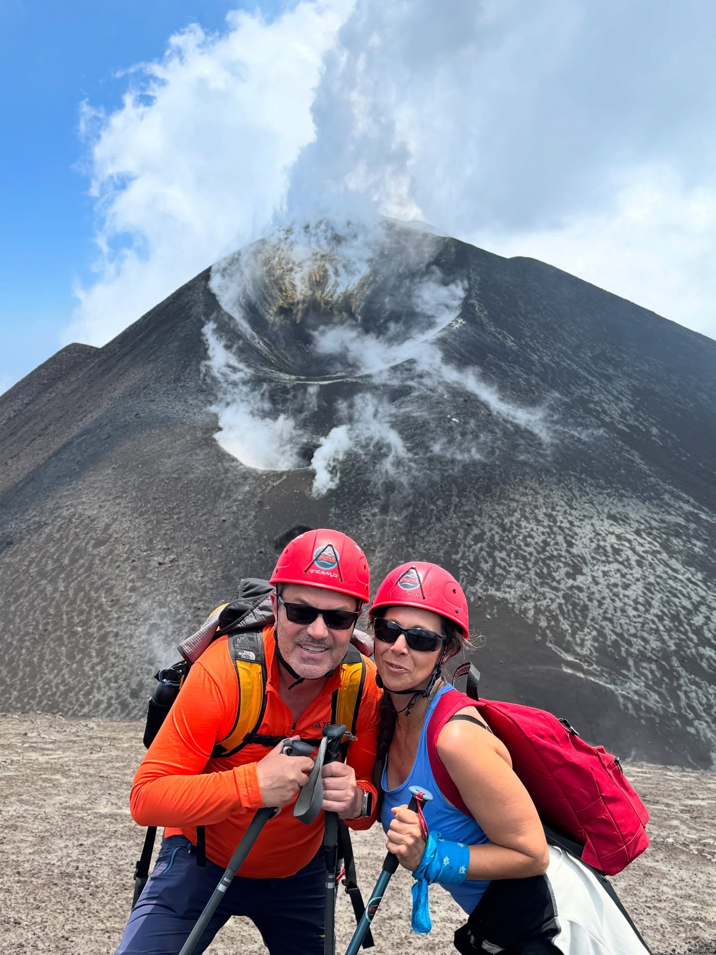 #Etna Cratere Centrale Tour • L’escursione dei sogni.. per escursionisti e per gente molto sportiva, sulla rinnovata sommità del vulcano più bello del Mondo ❤️🌋 #sicily #sicilia #volcanoes #guidevulcanologichesicilia
🌍 https://www.etnative.com/etna-cratere-centrale
📲 wa.me/393780861560
📧 etnativo@yahoo.it