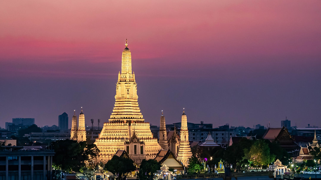 Step into the vibrant streets of Bangkok! 🌏✨ Each corner tells a story through colors and cultures. Dive deep into this amazing city with us! Link in Bio #Bangkok #Photography #Wanderlust