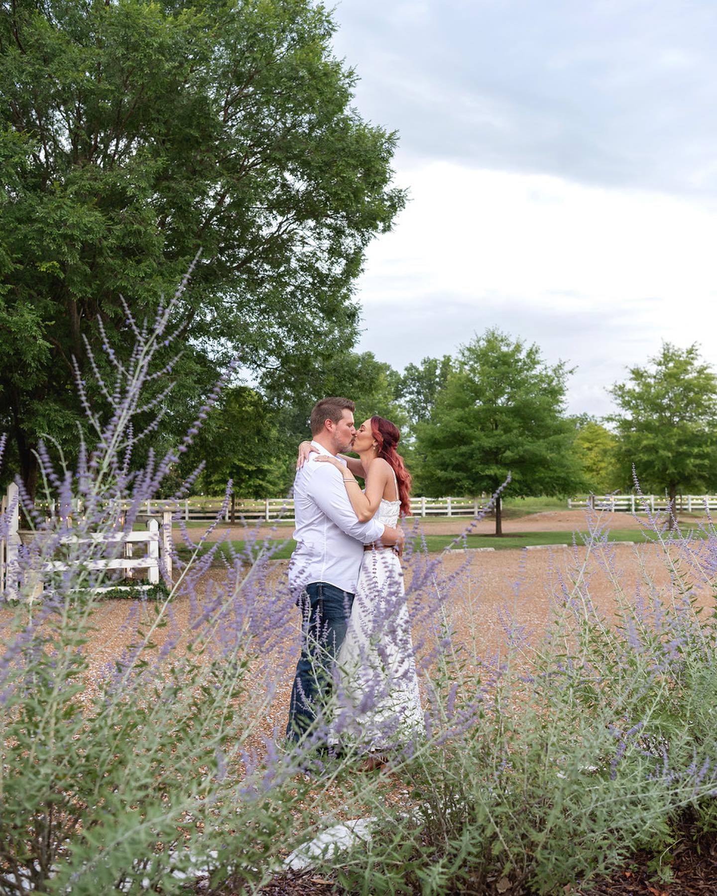 The humidity couldn’t stop the magic at Kaitlin and Jake’s engagement session. ✨
#engagement #nashvillephotography #wedding #weddingphotography #nashvillephotography #engagementphotography #planawedding #gettingmarried