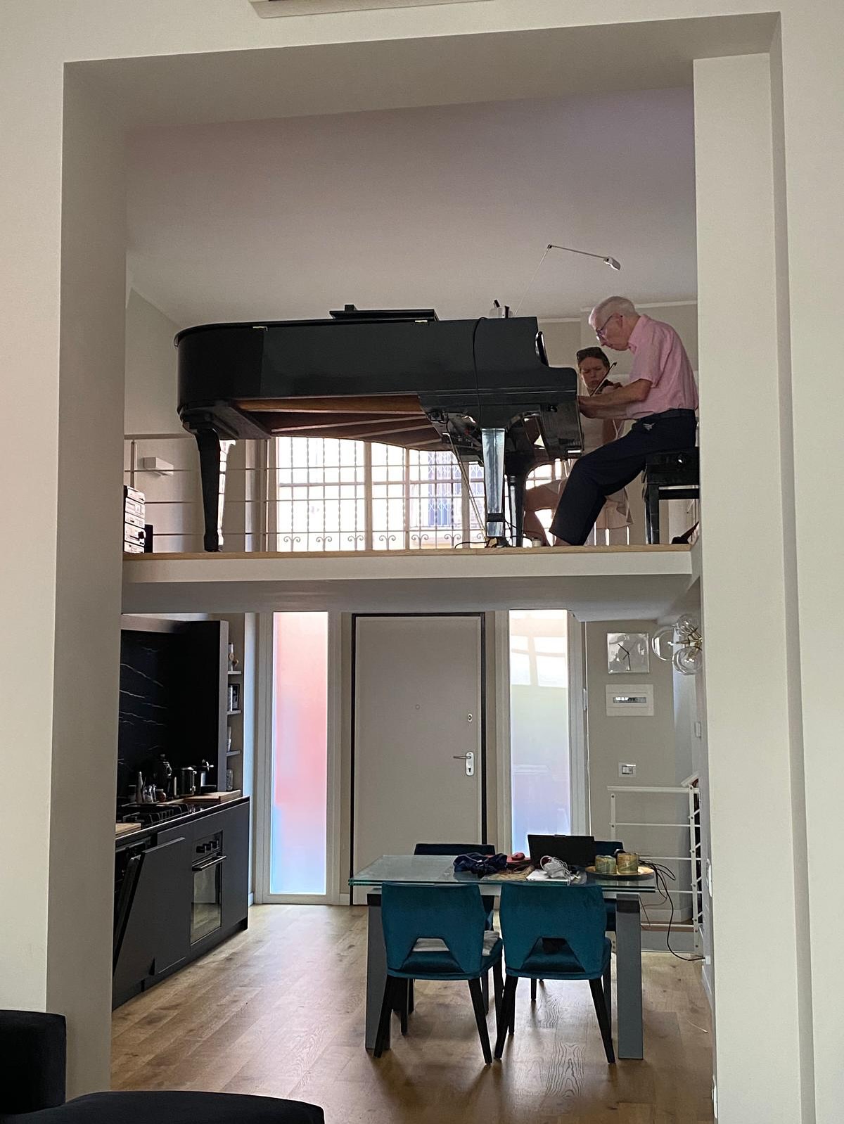 Rehearsing and performing and in the end @hawijch_violinist winning the Antonio Mormone Prize. And who else would you run into in Milan than your friend @josefien.artandmusic from Chicago?!