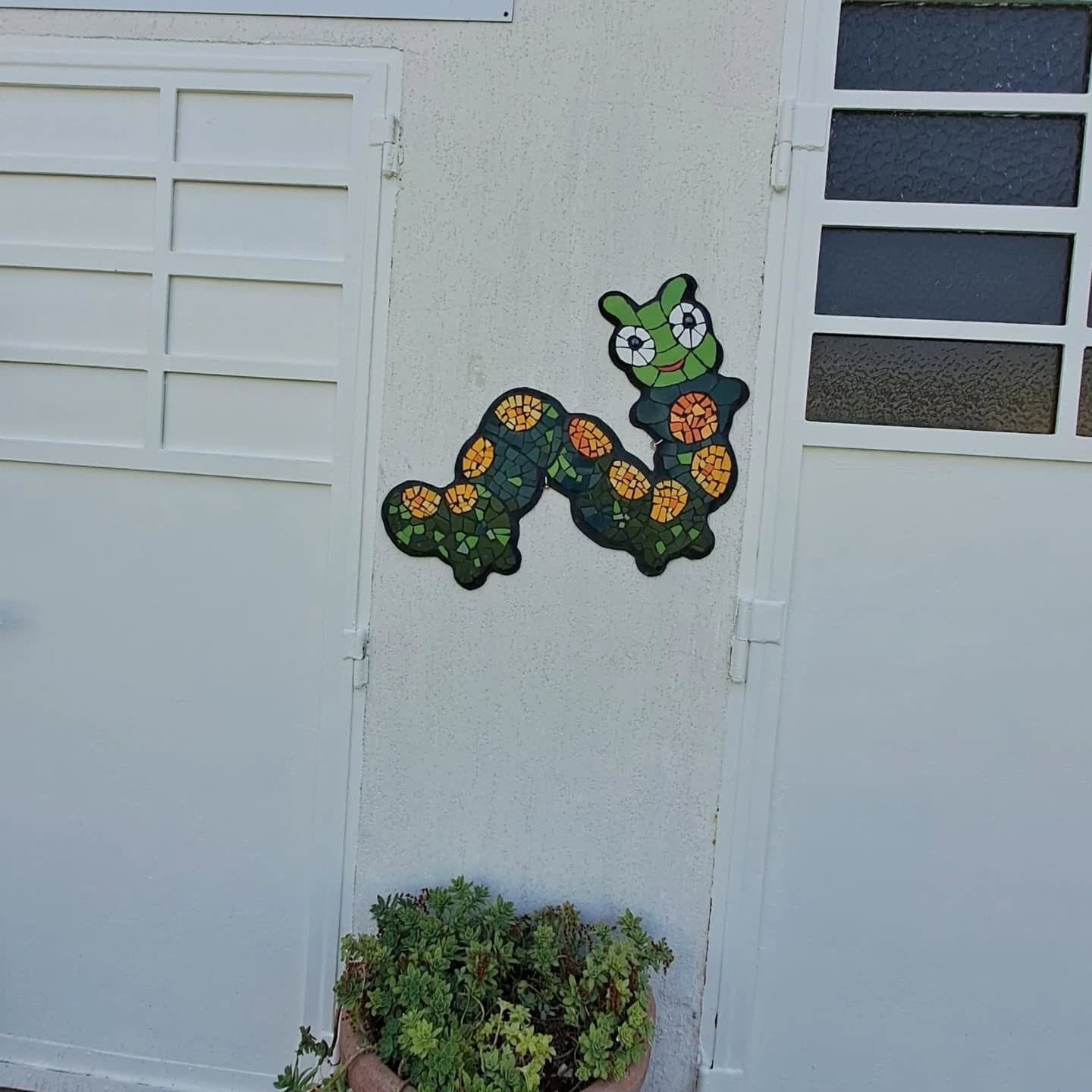 ECCO!!
Realizzato dai partecipanti dei laboratori di mosaico e falegnameria Amicigio
SPAZIO AMICIGIO Via Monte Rosa 23 Dormelletto
#spazioamicigio
#inclusione
#divertimento #associazioneluce
#inclusione #comeunamatrioska #loveamicigio
#dormelletto
#rinnovare
#inclusione #scopertadelnuovo #noncambiaremai #sostieniamicigio #belloesserediversi #amicigioforall #cstnovaravco
#noparents #vitaindipendente #amicigiodormelletto
#creativitàancheperilsociale #ilovedormelletto