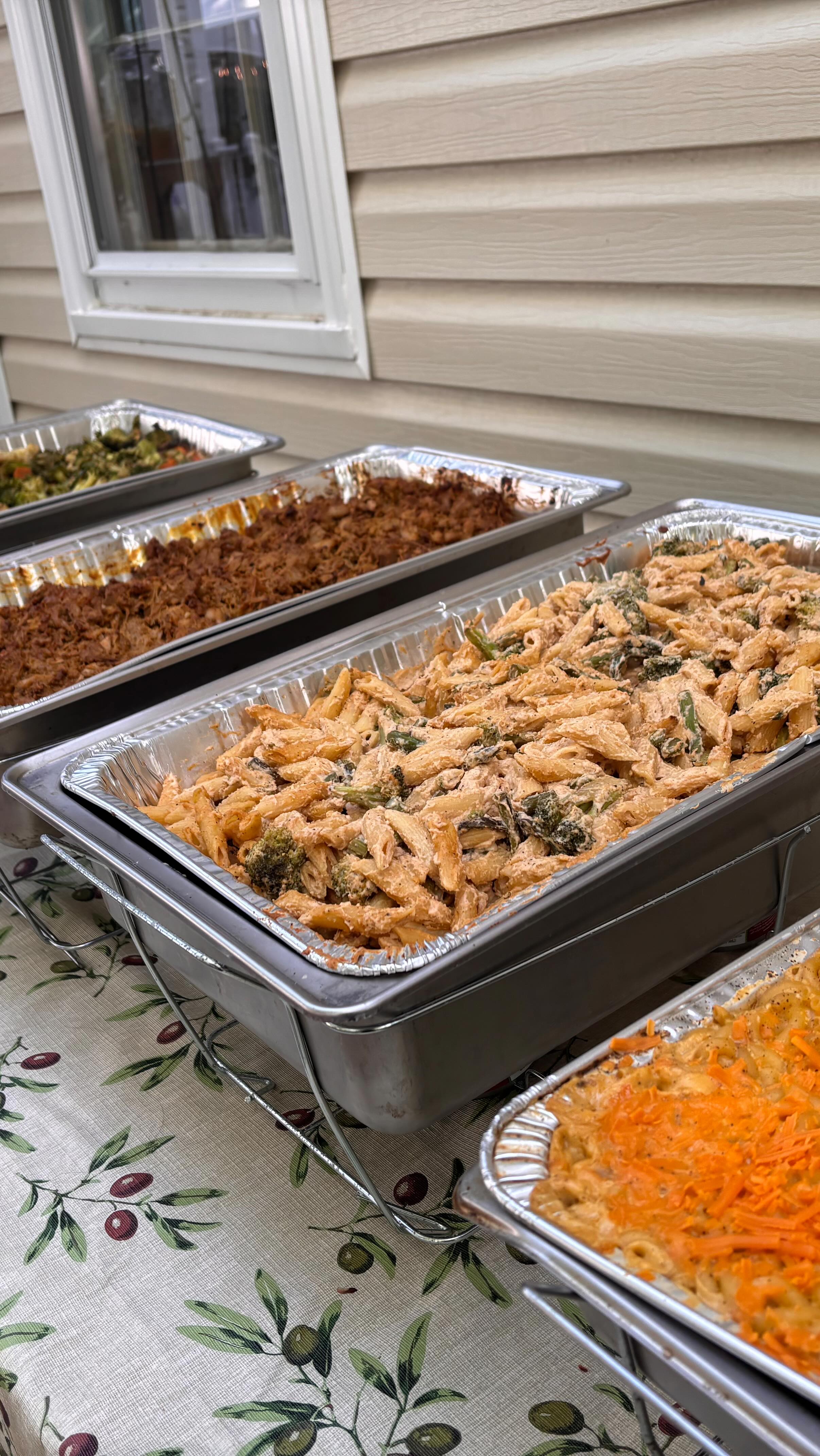 Another wedding catering under my belt and I couldn’t be more happier to be able to provide delicious vegan food to families that are non-vegans 🤗
This family ordered my bacon cheeseburger, sliders, buffalo cauliflower, walnut sushi, and avocado toast for appetizers and for dinner, stirfry veggies, pulled barbecue, mac & cheese, creamy asparagus and broccoli penne pasta, and a squash salad!!
They were very pleased and I had so much fun! Contact me if you have any catering needs!!
#veganeatswithbri
#veganeats
#veganappetizers
#vegancatering
#vegandinner
#veganfood
#veganwedding
#richmondfood
#veganwaffle
#allveganmenu
#rvavegans
#rvavegetarians
#rvaweddings