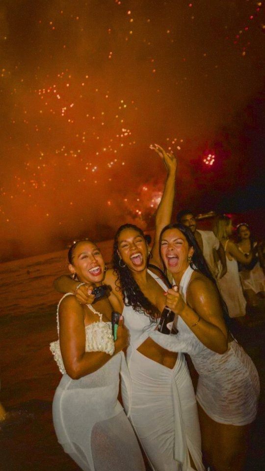 Better than spending NYE in Rio is spending it with a whole crew! Beach, parties, caipirinhas, fireworks... Join our group trip today - limited spots 🔥✨️
Link in bio
#riodejaneiro #rio #brazil #nye #travelgram