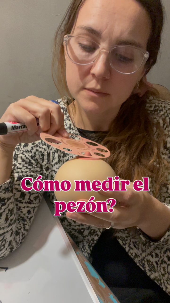 📏Medir el pezón requiere entendimiento y técnica, acá les explico por qué!
🙌🏽Recuerden que si necesitan algluna talla específica encuentran insertos universales en todas las tallas en @balia_cl y aprovechen mi dcto “clublactancia15”
Y si necesitan descargar mi medidor de pezón gratuito lo encuentran en el link de mi Bio 👆🏽
#medidordepezon #extractor #extraccion #lactancia #lm #maternidad #mamá #bebé #lactancia