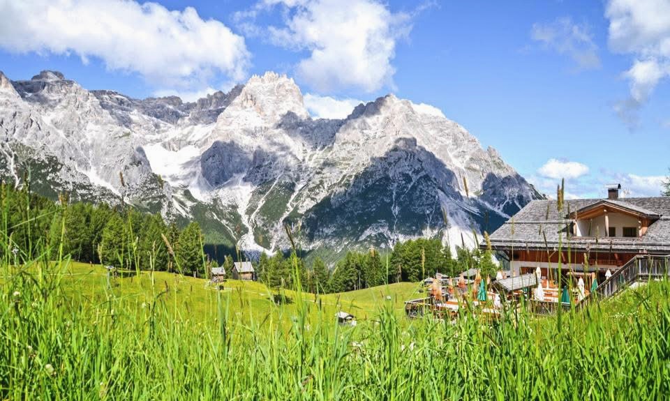 O U R P L A C E
•
•
•
#sexten #sesto #dolomites #3zinnendolomites #rifugiorudihütte