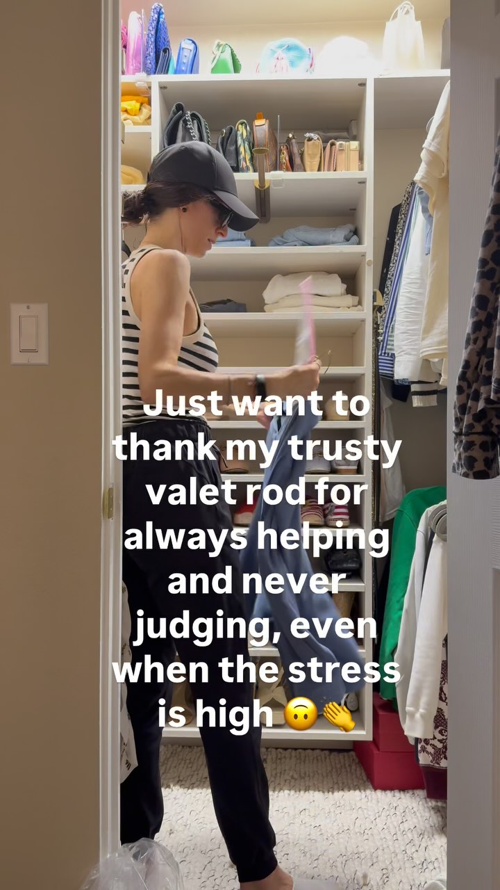 Walked in with groceries, dry cleaning & 5 minutes before my next virtual meeting.
Enter: the helping hand of the closet: the valet rod
1 minute. Plastic off. Hangers tossed & swapped. Clothes put away.
Now thatâs the kind of support I appreciate đđ¤
#ClosetDesign #ValetRod #ClosetInspo #FunctionalLuxury #ClosetDetails #CustomClosets