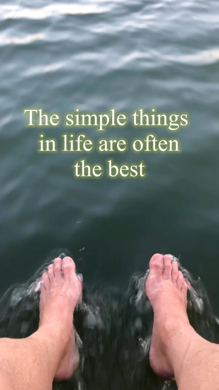The simple things are the best! #simplethings #simplethingsinlife❤️ #simplethings #newmusic #indieartist #simplicityisbeauty #newmusicfriday #musicreels #indiefolk #reelmusic #naturevibes #letgoandlive #summervibes #peacefulplaces #thelittlethingsinlife #nomadicsoul #feelthemoment