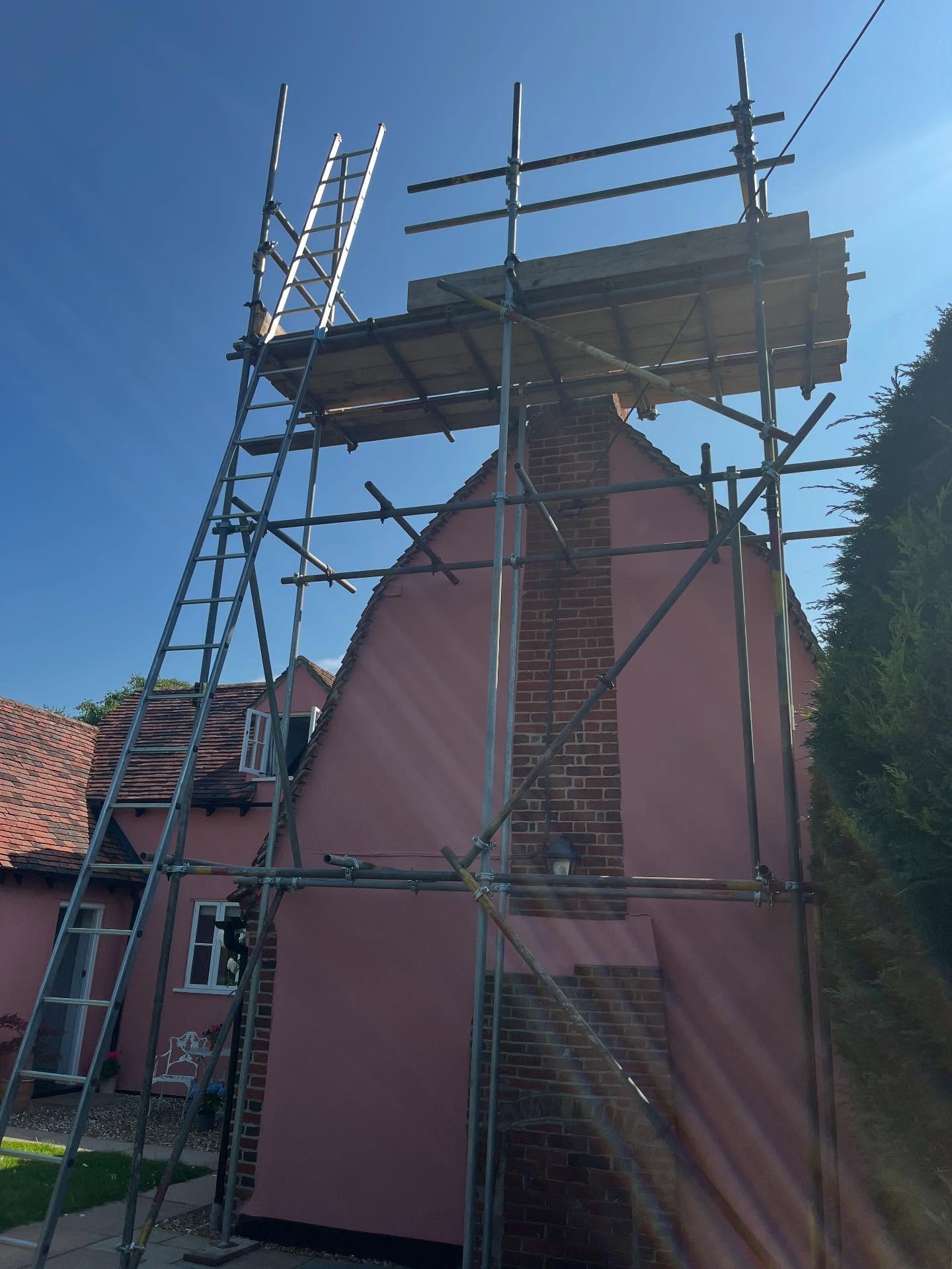 ⭐️Nice tower erected to allow our valued client access to repair and replace the chimney pots⭐️