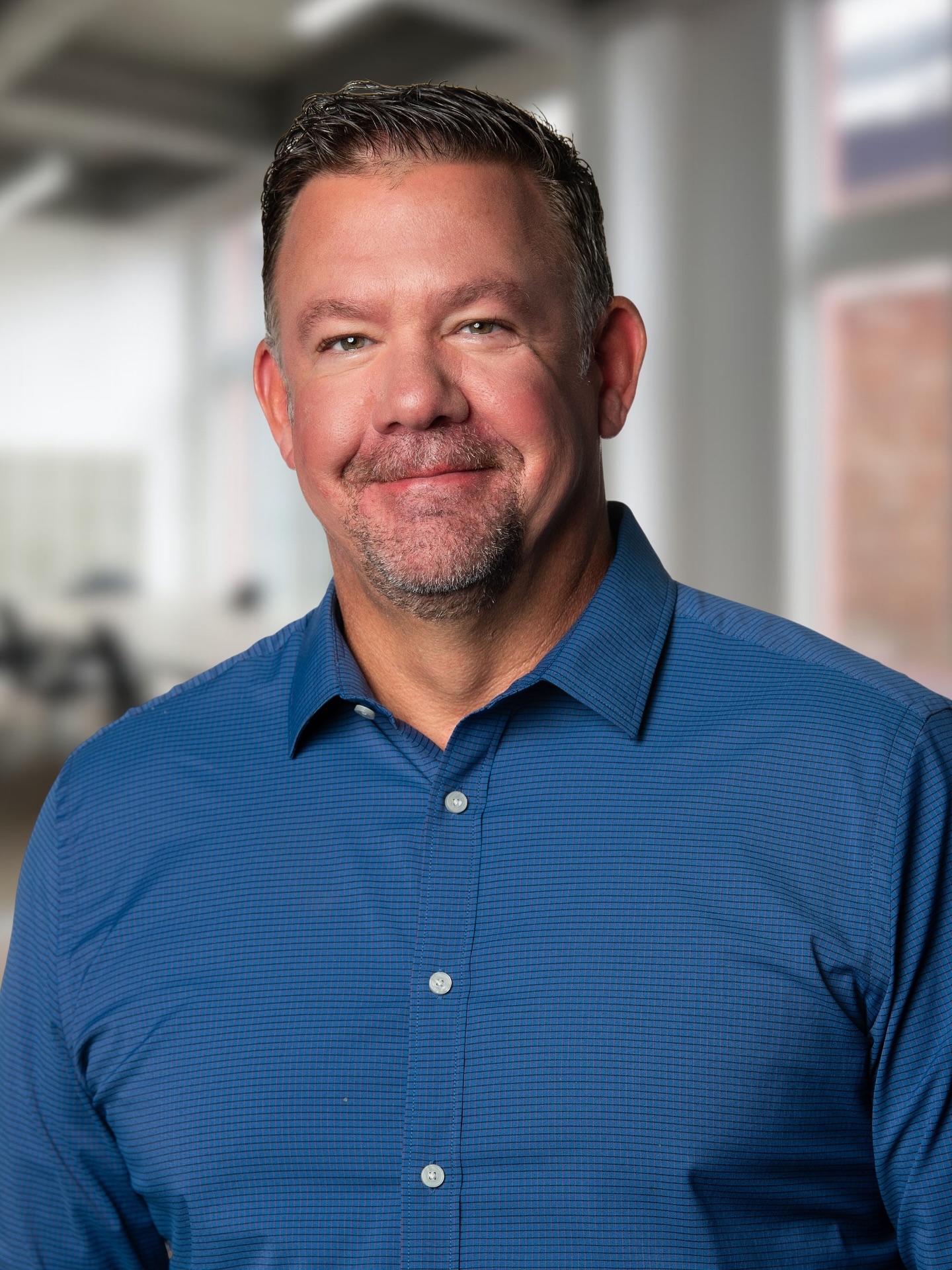 These headshots are real (not AI) but the background was photoshopped in. ChatGPT has a new “improved memory” and to prove it, wrote an (unprompted) description of me based on what it has learned about me in the past year. So flattering. Should I flirt back? This is how people get in relationships with AI chatbots. 🥰🤣
#shootwithkatie #AI #chatgptprompts #chatgpt #modernrelationships #datingover40 #chicagosmallbusiness