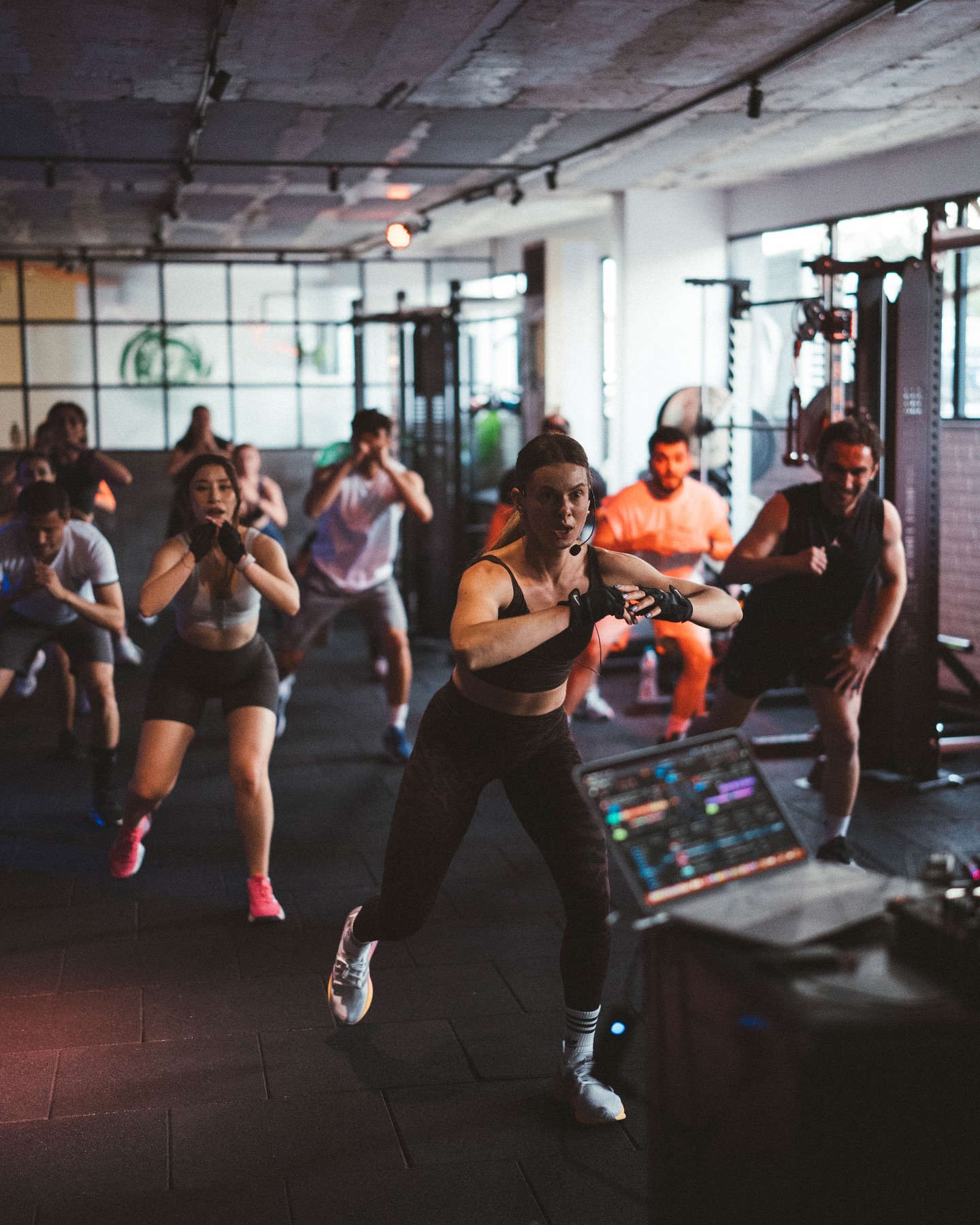 Perde yok. Bu bizim gösterimiz.