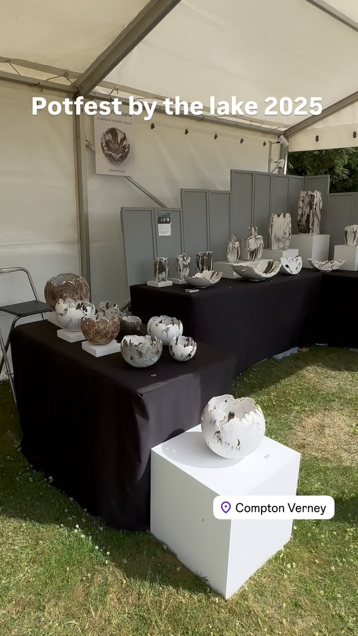 Glorious sunshine in the Warwickshire countryside at Potfest by the Lake
#potfestbythelake #ceramics #ceramicsfair