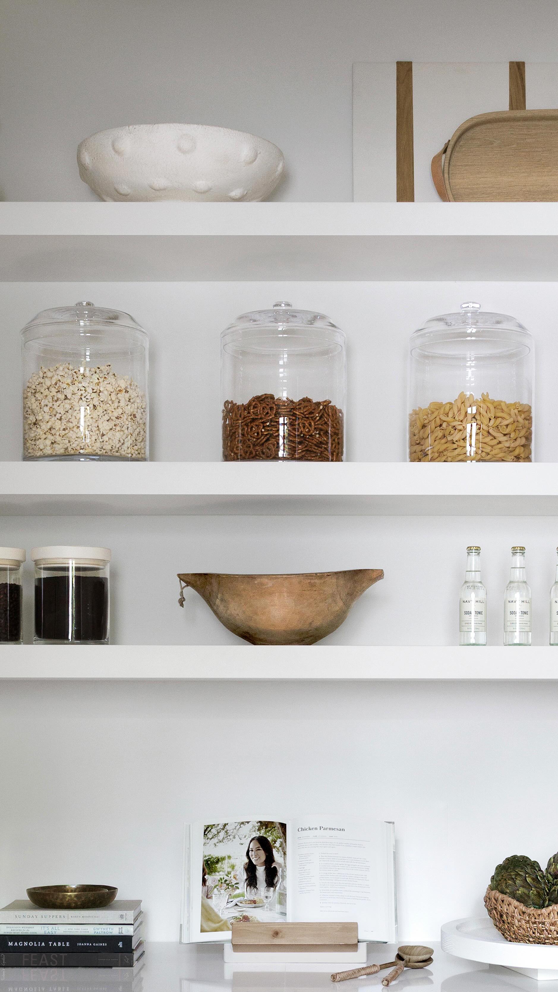 Pantry goals, redefined.
Behind these modern glass doors is more than just storage—it’s a space designed to work beautifully. From the bottle-filling station to the curated open shelving, every detail blends function with form.
This is how we make everyday living feel elevated.
🧺✨
#ShoAndCo #PantryDesign #LuxuryLiving #ModernHomeDesign #InteriorInspo #HomeOrganization #DesignDetails #KitchenGoals #HomeGoals
📌 Save this for your future dream pantry.