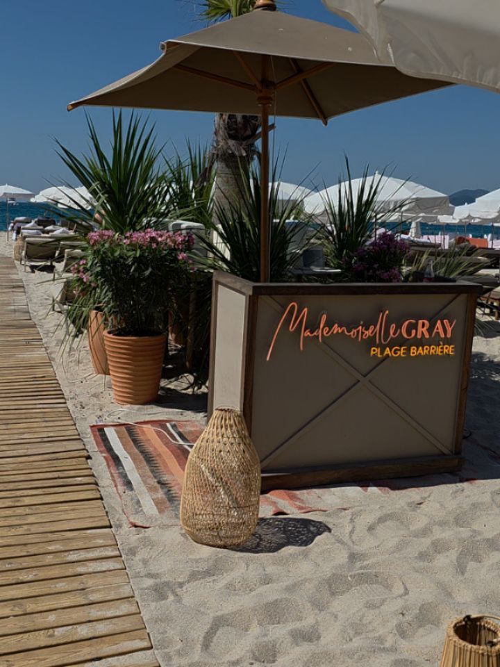 Dreamy day at the beach in Cannes
*
*
*
*
#travelgram #Cannesbeachclub #bestbeachclub #bestcannesbeachclub #cannes #rivierabeachclub