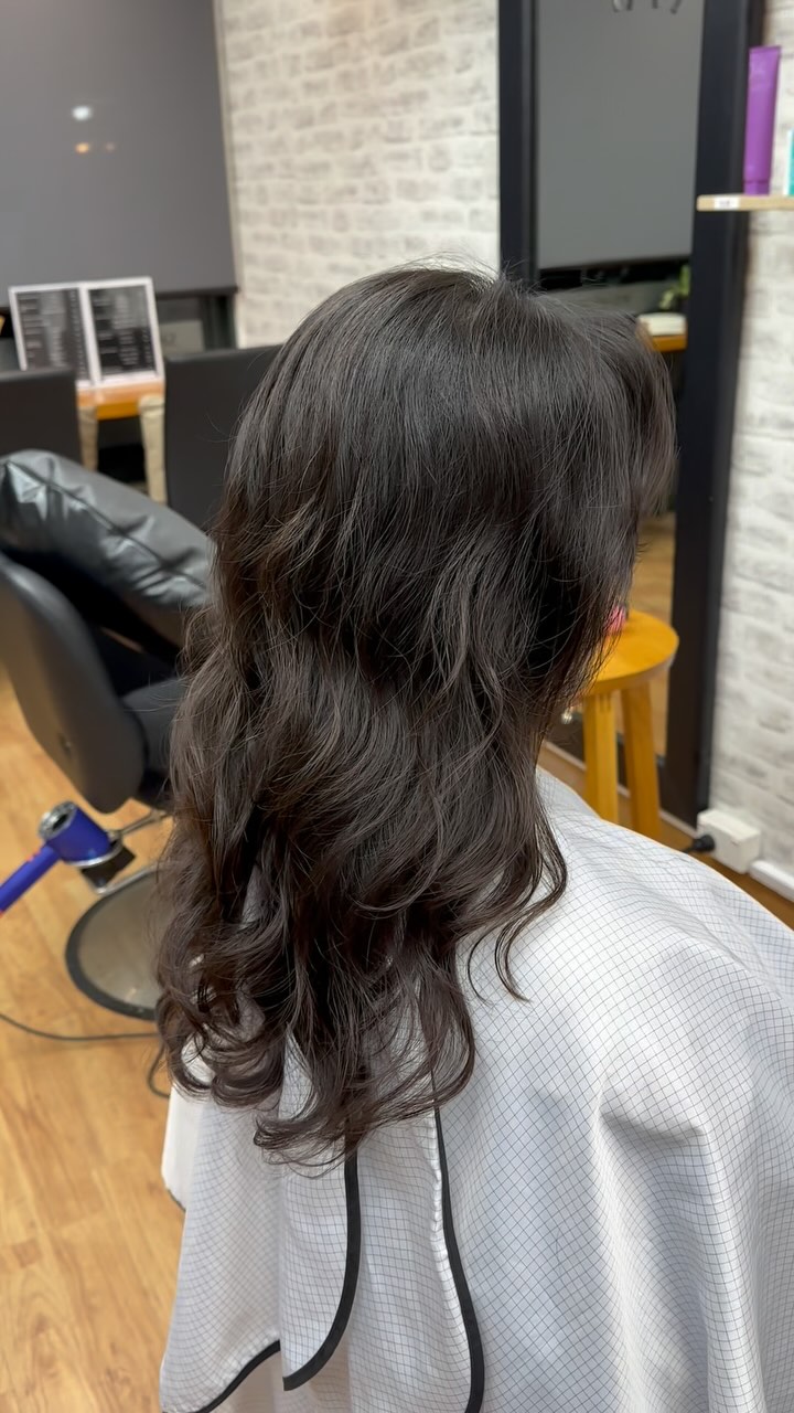 Korean hairstyle digital perm 🥰
#shilohair#digitalperm#aucklandsalon#nzhair
#koreanhairstyle#wavyhairstyle#curledhair
#셋팅펌#웨이브펌#긴머리#오클랜드#오클랜드미용실