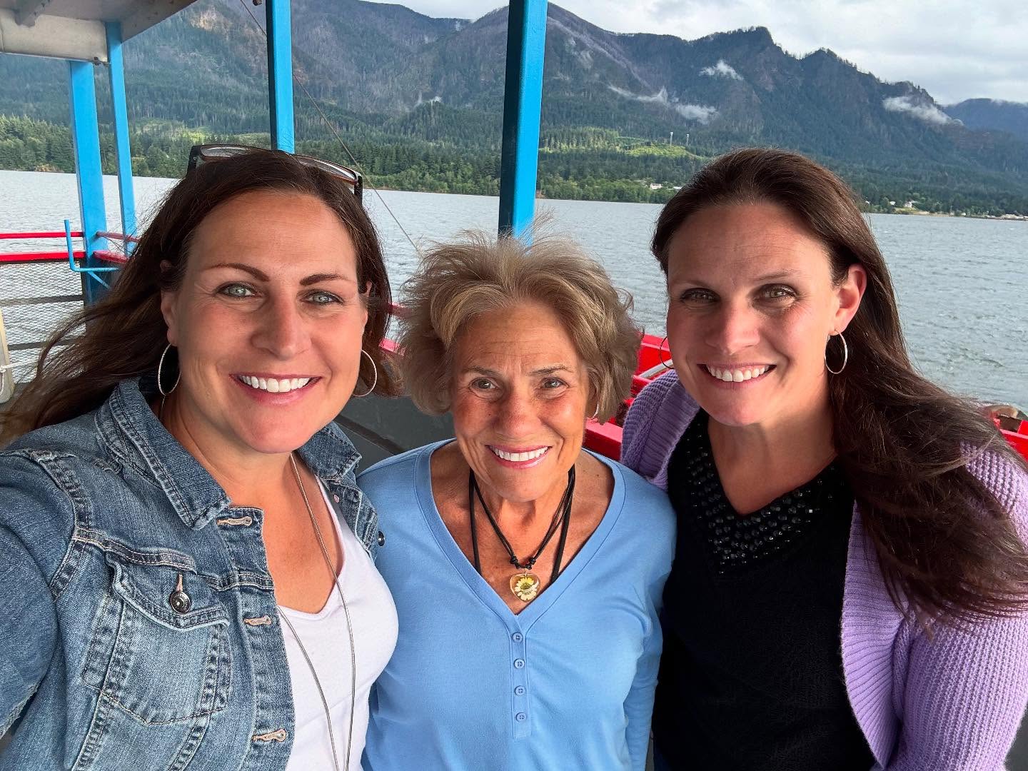 Fun family trip to the Pacific Northwest! 🌲 🦅 💦