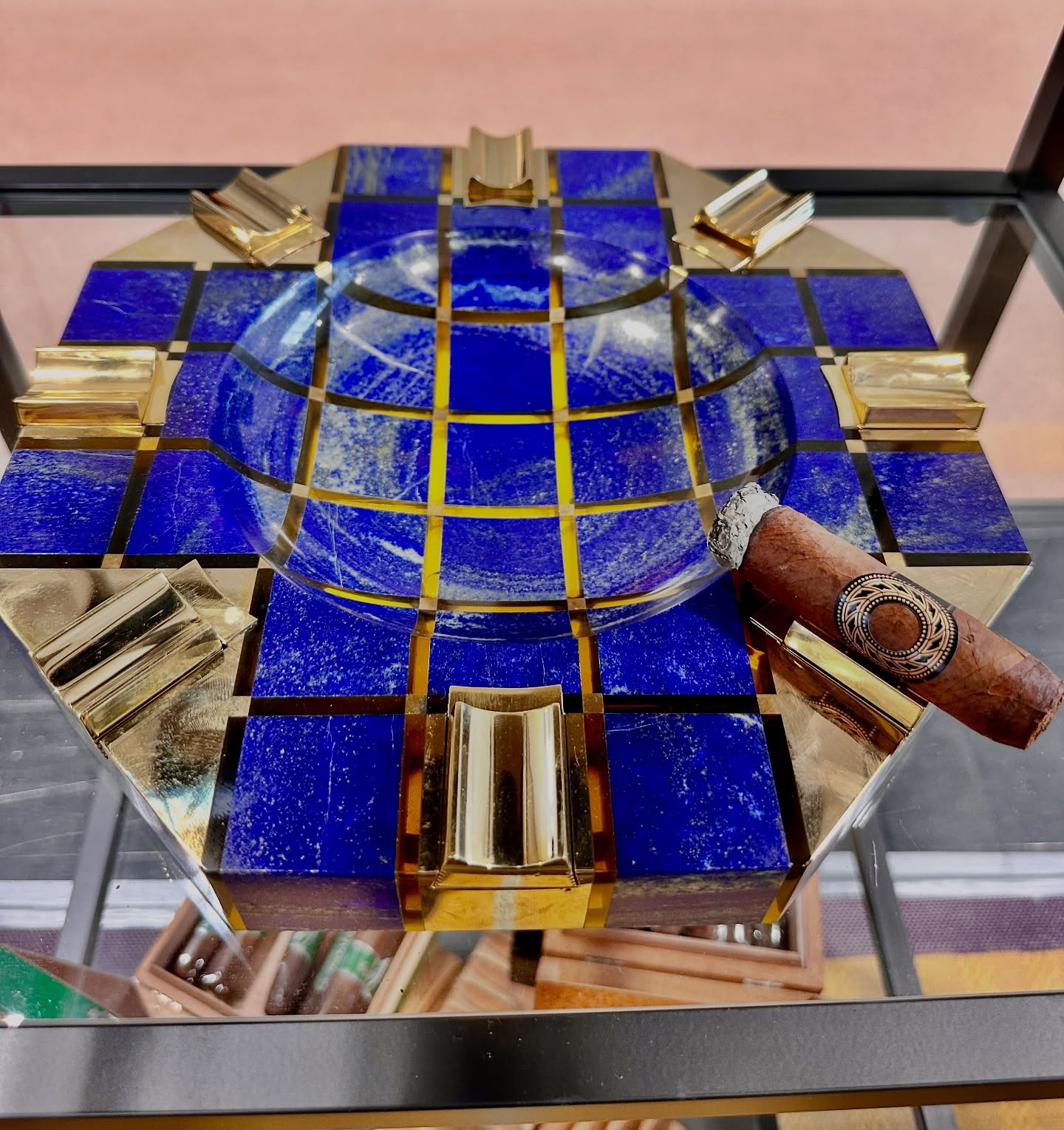 ๐ฅโจ High-end luxury cigar and cigarette ashtray featuring 226 meticulously crafted parts, including stunning Lapis Lazuli gemstones, exquisite crystal glass, and elegant brass elements. Each ashtray boasts 8 carriages for cigars and cigarettes, each adorned with dazzling diamonds and sapphires. ๐๐จ
๐ซ#GPGrant #GPGrantStyle #GPGrantIconicAshtrays #GPGrantAshtrays #IconicAshtrays #ashtrays #cigarashtray #stoneashtray #marbleashtray #LuxuryDesign #CigarAshtray #HighEndLiving #fashion #beautiful #love #unique #uniquegifts #uniquegift #luxury #lifestyle #gentleman #gentlemanlifestyle #classy #handmade #highend #exclusive #LuxuryLifestyle #ShopNow #mensaccessories #gift