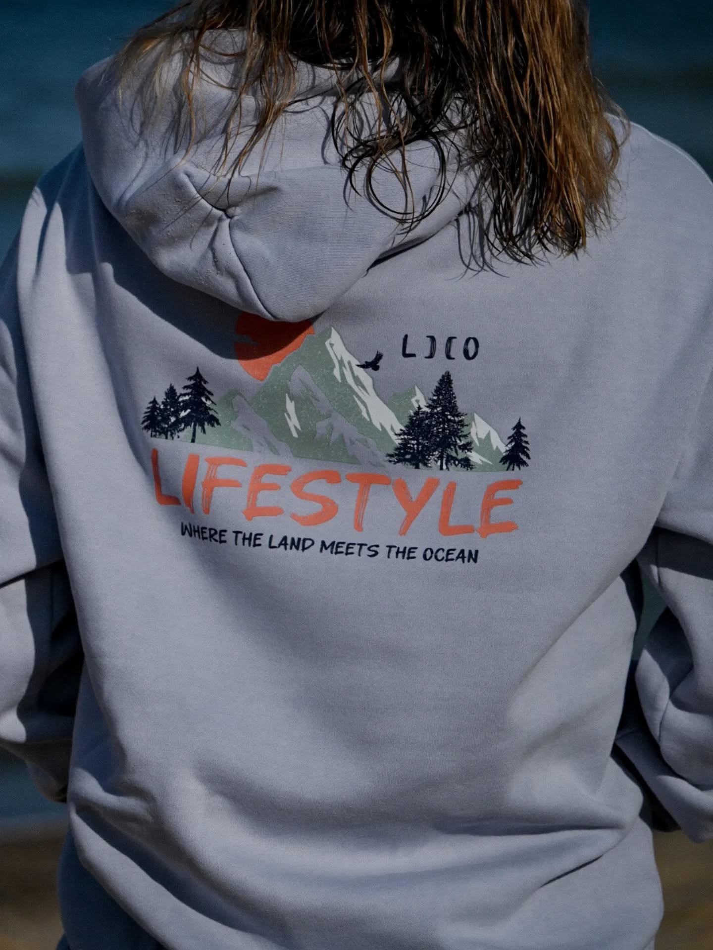 Winter sorted! The Alpine hoodie hits different 😍 🏔️
📸 @jcroftstudios