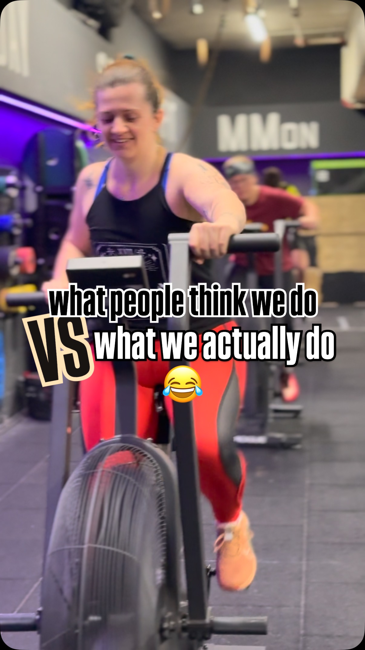 Pravda vyjde najevo… 😀 dokoukej do konce a uvidíš, jak to u nás vlastně chodí. 😀🙌🏼
Aneb makáme naplno, ale dobrá nálada u nás nikdy nechybí. 💛
Tak hurá do nového týdne! 🤩 Těšíme se na vás 💪🏼