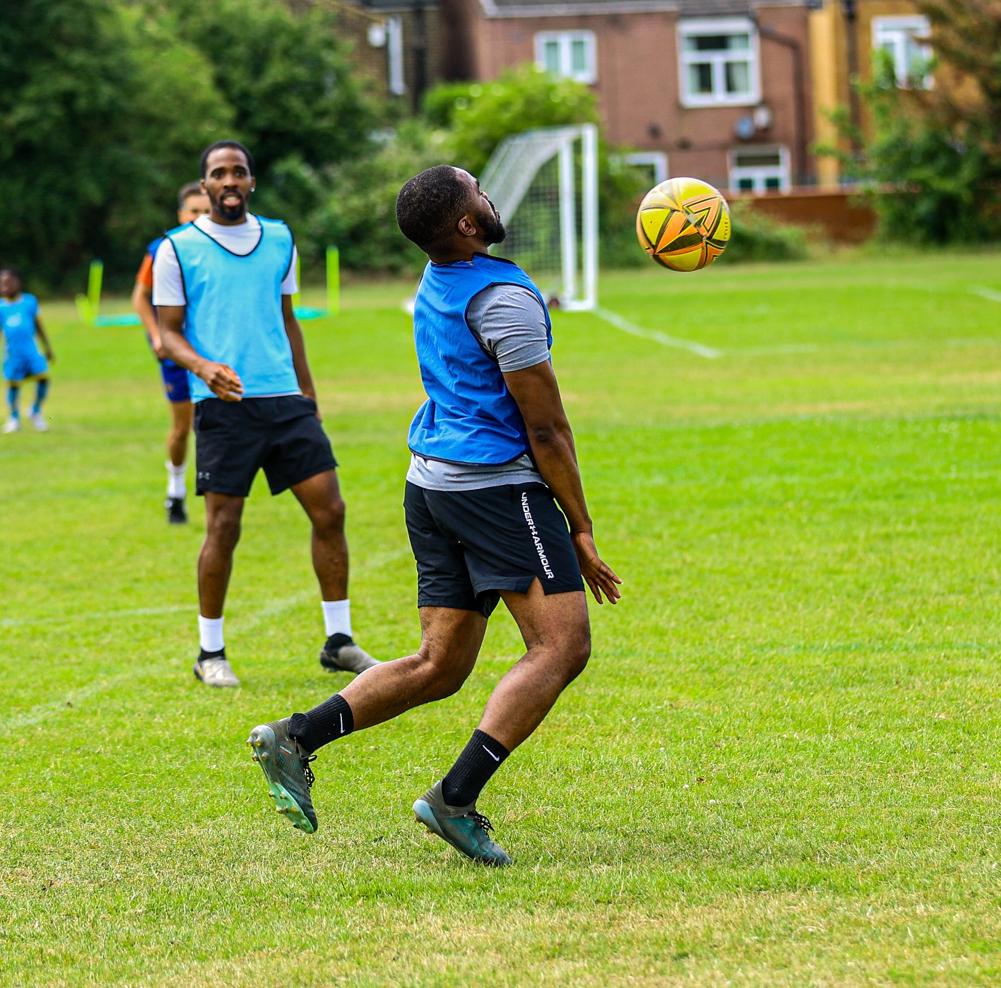 AFC Lewisham Parents vs Coaches 🔥⚽
The parents came in hot and took the early lead… but when the gas ran out, the coaches turned up the heat and took the W once again 😅🏆