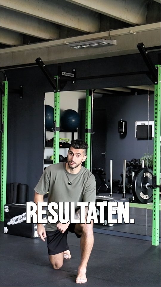 🌱 De Kracht van Kleine Gewoonten: Bouw aan een Gezonde Toekomst! 🌱
Grote veranderingen beginnen met kleine stapjes! 👣
Het creëren van gezonde gewoonten is de sleutel tot duurzaam succes. Wat je elke dag doet, heeft een enorme invloed op je fysieke en mentale gezondheid.
✅ Begin je dag met een gezond ontbijt 🍳
✅ Maak tijd voor dagelijks bewegen – zelfs een korte wandeling telt 🚶♂️
✅ Stel haalbare doelen en werk elke dag een beetje verder 💪
✅ Blijf consistent – kleine gewoonten leveren grote resultaten op 💯
🔹 Tip: Zet elke dag een gezond ritueel in je agenda, of het nu gaat om een training, een voedzame maaltijd of een moment van rust.
Woon je in Amsterdam Noord en zoek je begeleiding om gezonde gewoonten op te bouwen? 📍💪 Kom langs bij Original Physic!
📍 Original Physic - Gedempt Hamerkanaal 10, 1021 KM Amsterdam
🔗 Meer info & training boeken → www.kebkokabakibi.com & www.originalphysic.nl
💬 Wat is jouw kleinste, gezonde gewoonte die grote resultaten oplevert? Deel het in de comments! ⬇️
#GezondeGewoonten #PersonalTrainerAmsterdam #AmsterdamNoord #DuurzaamSucces #GezondLeven #KleineStapjesGroteResultaten #FunctioneleFitness #FitMetKEBKO #OriginalPhysic #Vitaliteit #ConsistentieIsKey #SterkEnFit #GezondeLevensstijl #TrainVoorHetLeven #qualitymovemet #personaltraining #personaltrainingstudio