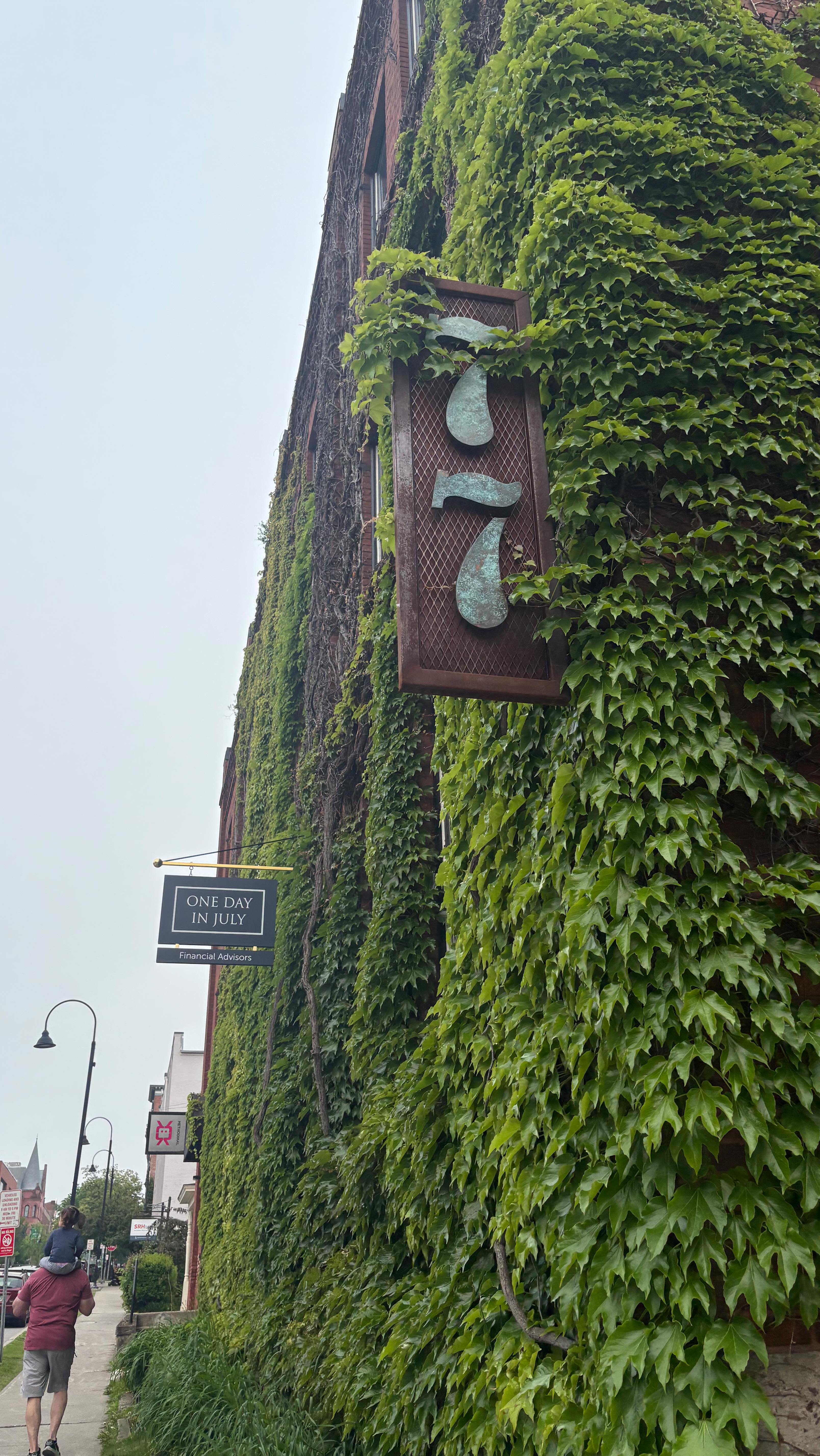 This and that from here and there because: Design!
Design of everyday places is so inspiring. Eyes wide open and take it all in.
#bibastudio #interiordesign #buffalony #travel