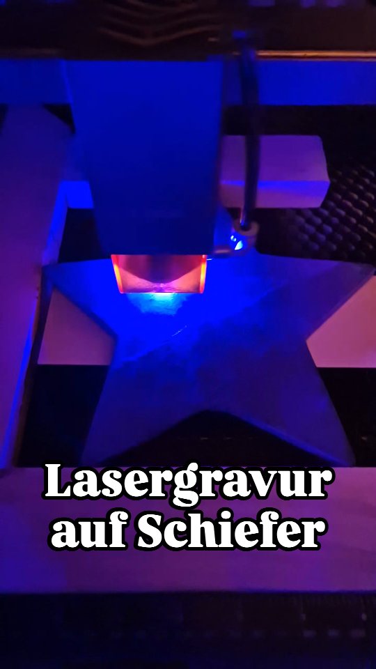 Leuchtet ein Stern in der dunklen Nacht,
ist es dein Schutzengel,der über dich wacht.
Lasergravur auf einen Stern aus Schiefer für @voellmin.steinmetzhandwerk
Der Stern mit dem Sinnspruch wird als Grabschmuck verwendet.
#siebdruckundstein #stern #schieferplatte #schieferstern #grabschmuck #grabmal #tod #grabstein #lasergravur #xtool #xtoold1 #slate #sinnsprüche #schutzengel