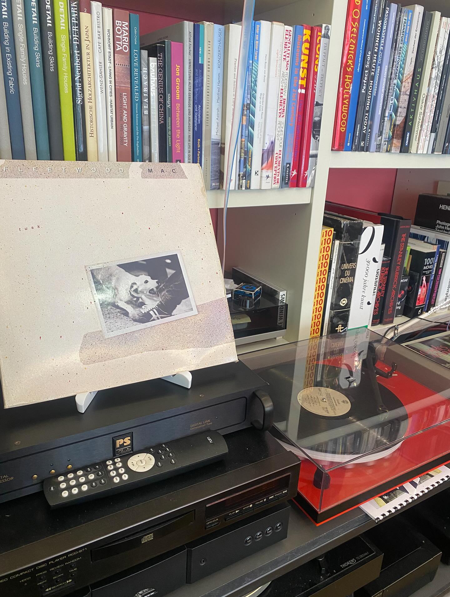 Bisschen was heute im Laden lief!
I’m personally a huge Fleetwood Mac fan, and Tusk is probably one of the best records ever made, so of course it had to be in the first series of posts. Rest of the afternoon was accompanied by Gheorghe Zamfir’s dreamy pan flute, as well as chill choir music.
Hope everyone’s staying cool on this hot summer day, cheers!
-Edu
#munich #recordshop #recordsoftheday