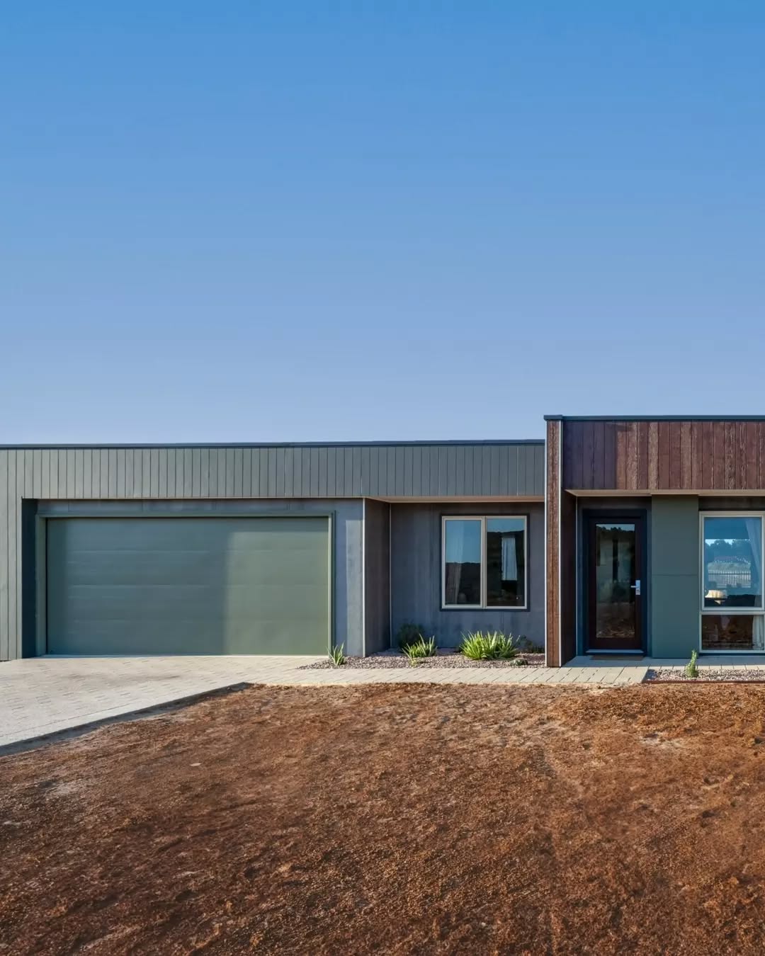 The Evolution Farmhouse stretches across its Pink Lake block with effortless confidence.
It’s daring, architectural, and designed for the way this family wants to live in our beautiful Great Southern region.
Proud member of the @jwhgroup
#RuralBuildingCompany #WeUnderstand #JWHGroup