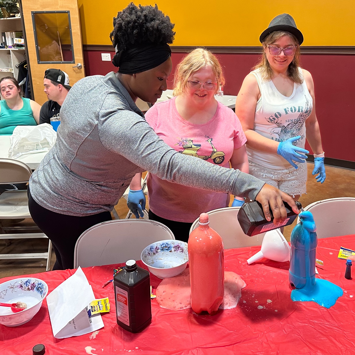 While we are a theatre arts program, we branch out occasionally! For Camp Week we had a science day where we looked at chemical reactions and set off our yearly soda geyser. In science: every reaction has an opposite reaction. In theatre: acting is reacting!
.
#theatre #science #performer #actor #singer #performingarts #summercamp #campweek #fun #joy