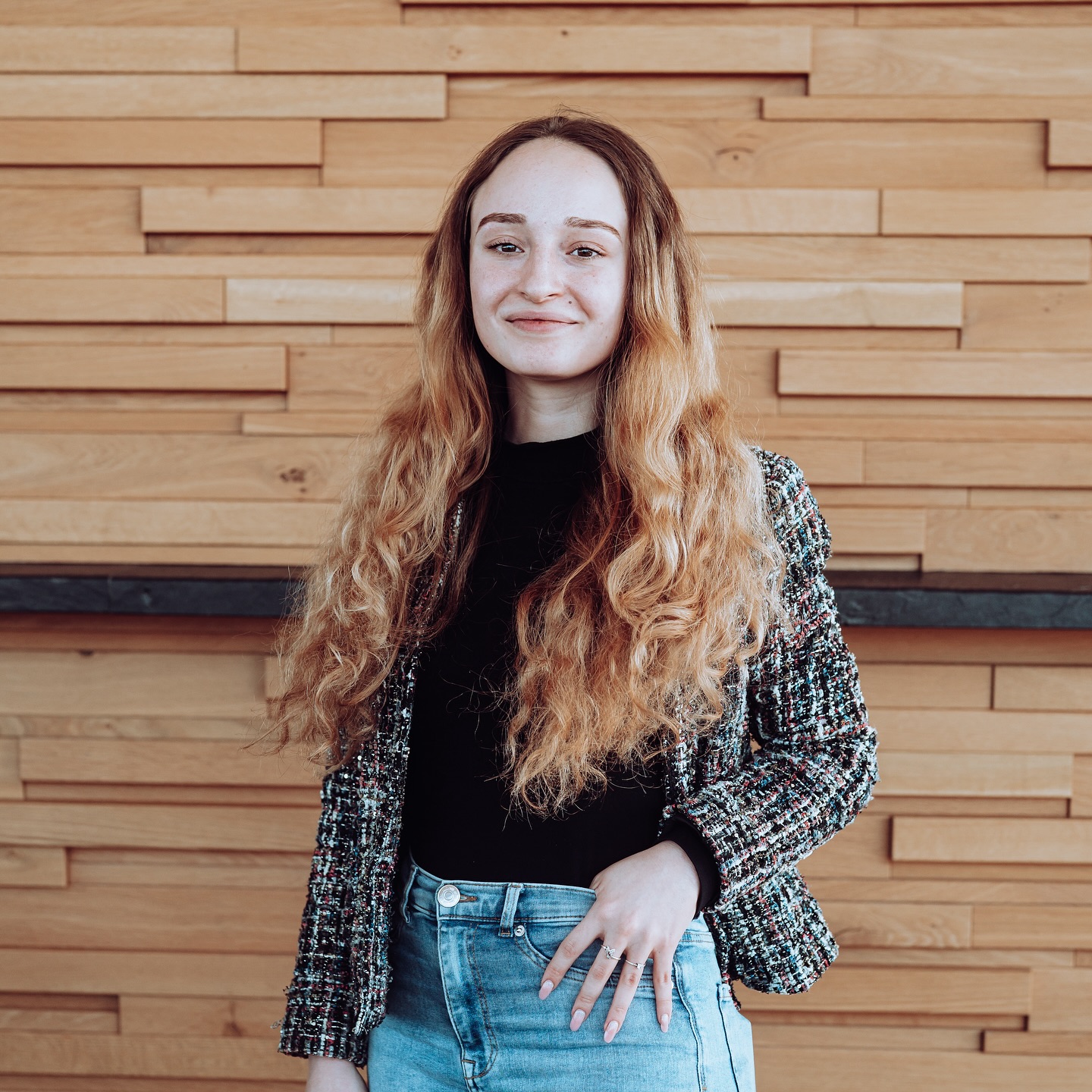 Meet Cami - she’s the wonderful human behind all your reservations here at Aurora Rooftop Bar – a true master of organization and the reason your table is always perfectly planned.
Cami loves a good cocktail and brings so much heart and positive energy to our team.🫶🏻
We’re really happy to have her with us. 🥰
#aurorarooftopbar #meettheteam #bestofvienna