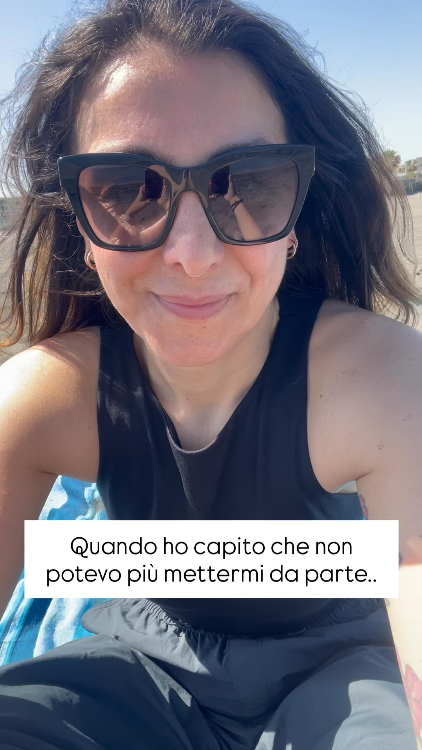 Per troppo tempo mi sono messa in fondo alla lista.
Prima il lavoro, gli altri, le urgenze.
Mi dicevo: “appena ho tempo, appena finisco questo, appena mi sento pronta.”
Ma quel momento non arrivava mai.
Fino al giorno in cui ho realizzato che non potevo più aspettarmi.
Che ogni “poi” stava diventando una forma gentile di auto-sabotaggio.
Quel giorno ho scelto.
Non una rivoluzione. Ma un primo passo.
Una decisione piccola ma potente: ricominciare da me.
💫
Se anche tu stai aspettando il momento giusto per ascoltarti,
forse è adesso.
Scrivimi “IO PER PRIMA” nei DM se vuoi che te ne parli.
—————
scelta, svolta, mi mettevo da parte, io al centro, basta, nuova direzione, adesso tocca a me, ascolto del corpo, risveglio, priorità
#trasformazionefemminile #risvegliopersonale #centraturafemminile #thewomansmethod #sceltaconsapevole