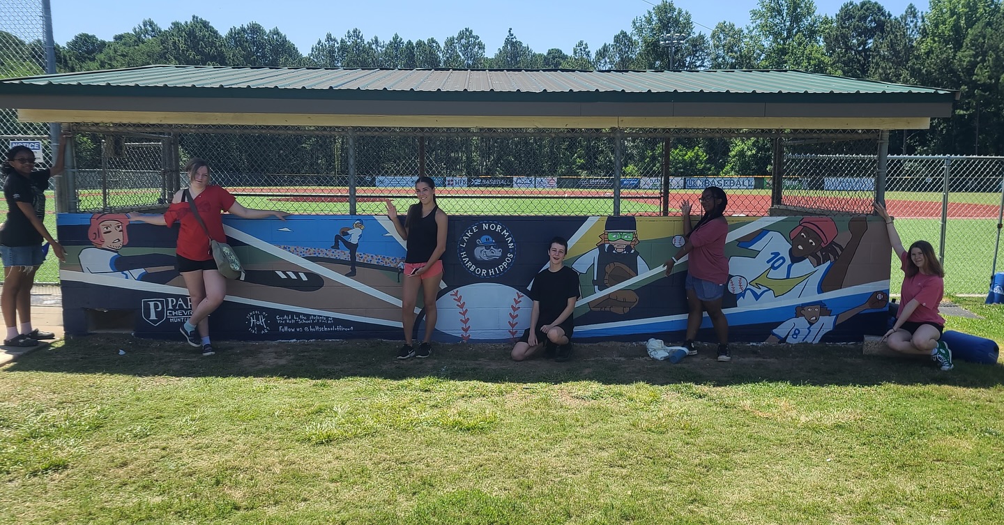 Check out our newest mural! We did this for the Lake Norman Harber Hippos baseball team on their dugout, and it was so much fun!
#lkn #lakenormannc #corneliusnc #huntersvillenc #holtschooloffineart #hsfa