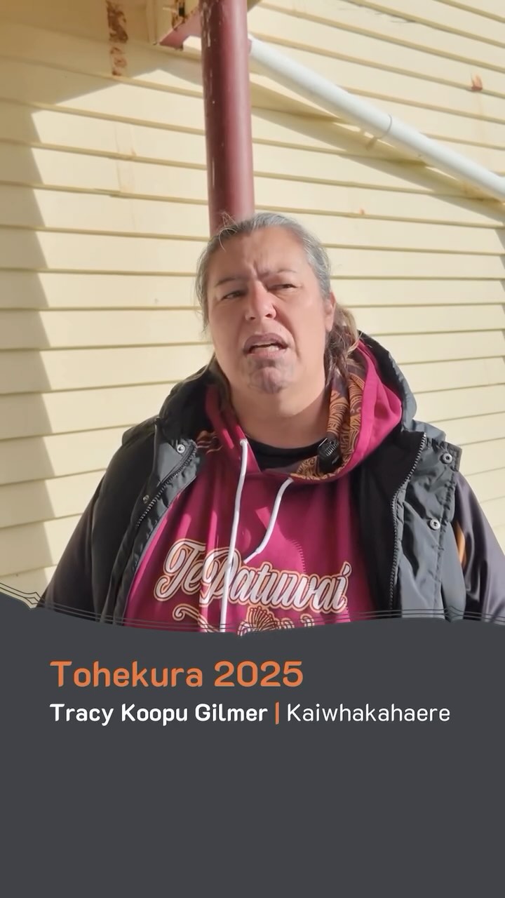 Tohea te reo, tohea tana ora
Kua tō te rā ki runga i tēnei tohekura 2025.
Ā, taihoa ake nei whakarongo atu ai tātou ki ngā hua o te tau me ngā wawata nui mō tana ānamata.
Tohekura 2025
#Tohekura2025 #TeWhakatōhea