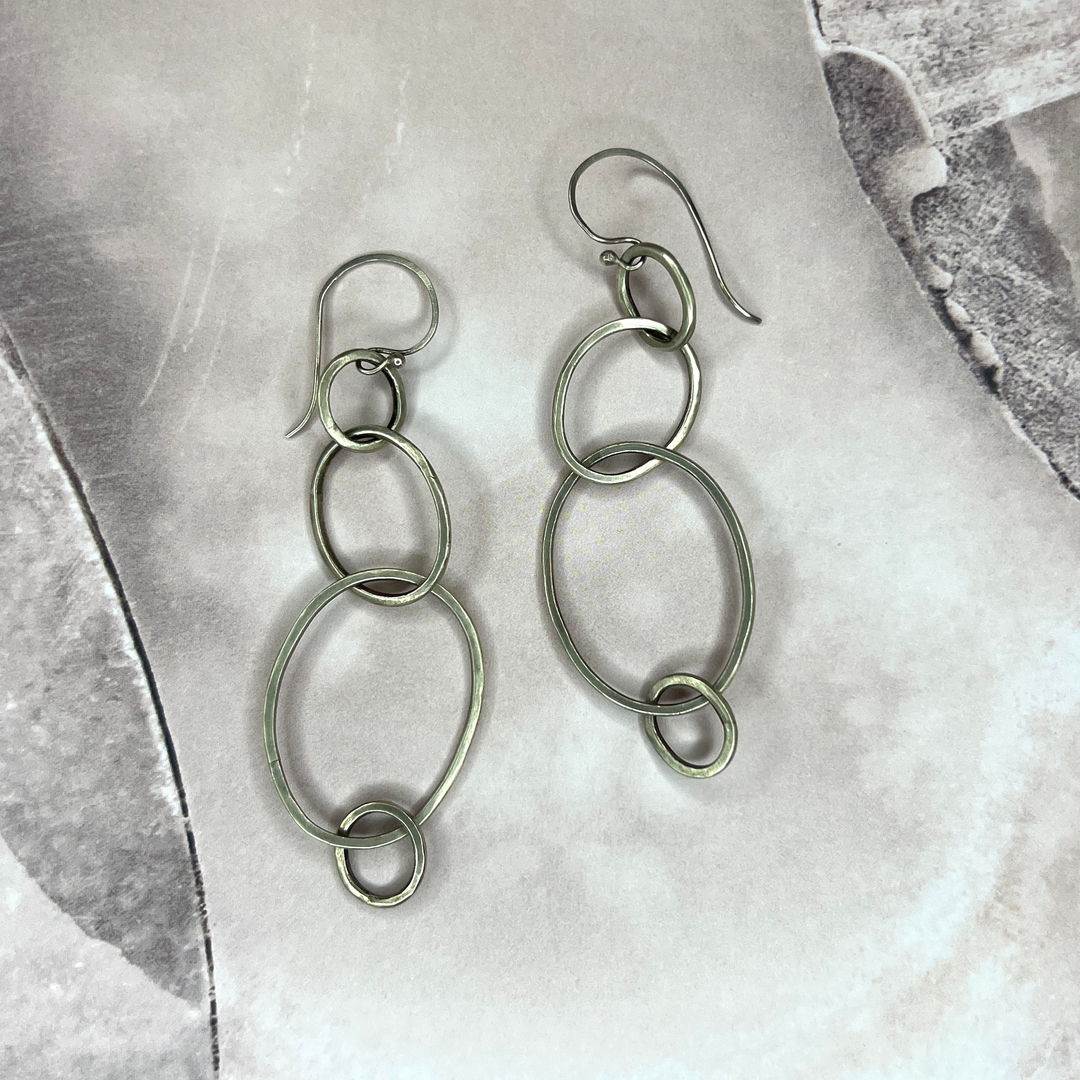 Matte Silver Ovals Earrings #amycashjewelry #handmade #earrings #jewelry