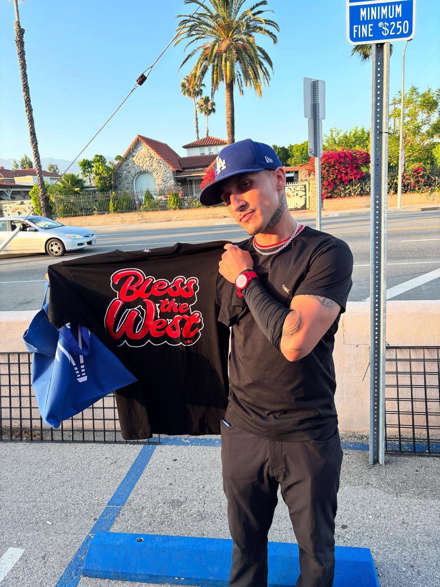 Friday on the Canyon at the popup shop!
Blessed by a real one 🫡