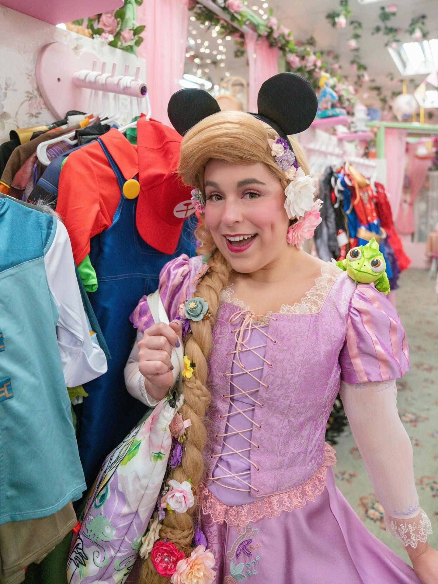 Rapunzel loves playing dress-up at Olivia’s! Make sure to join her for summer camp on July 29th💕
…
Want to come to Tangled Tuesday of Princess Summer Camp?? Book your spot at olivias4tea.com! Just go to the booking calendar, & select “book a class”✨
…
Photo by @shotbyalissa
…
#rapunzel #princessrapunzel #tangled #tangledprincess #summercamp #southbaymoms #smallbusinesssaturday