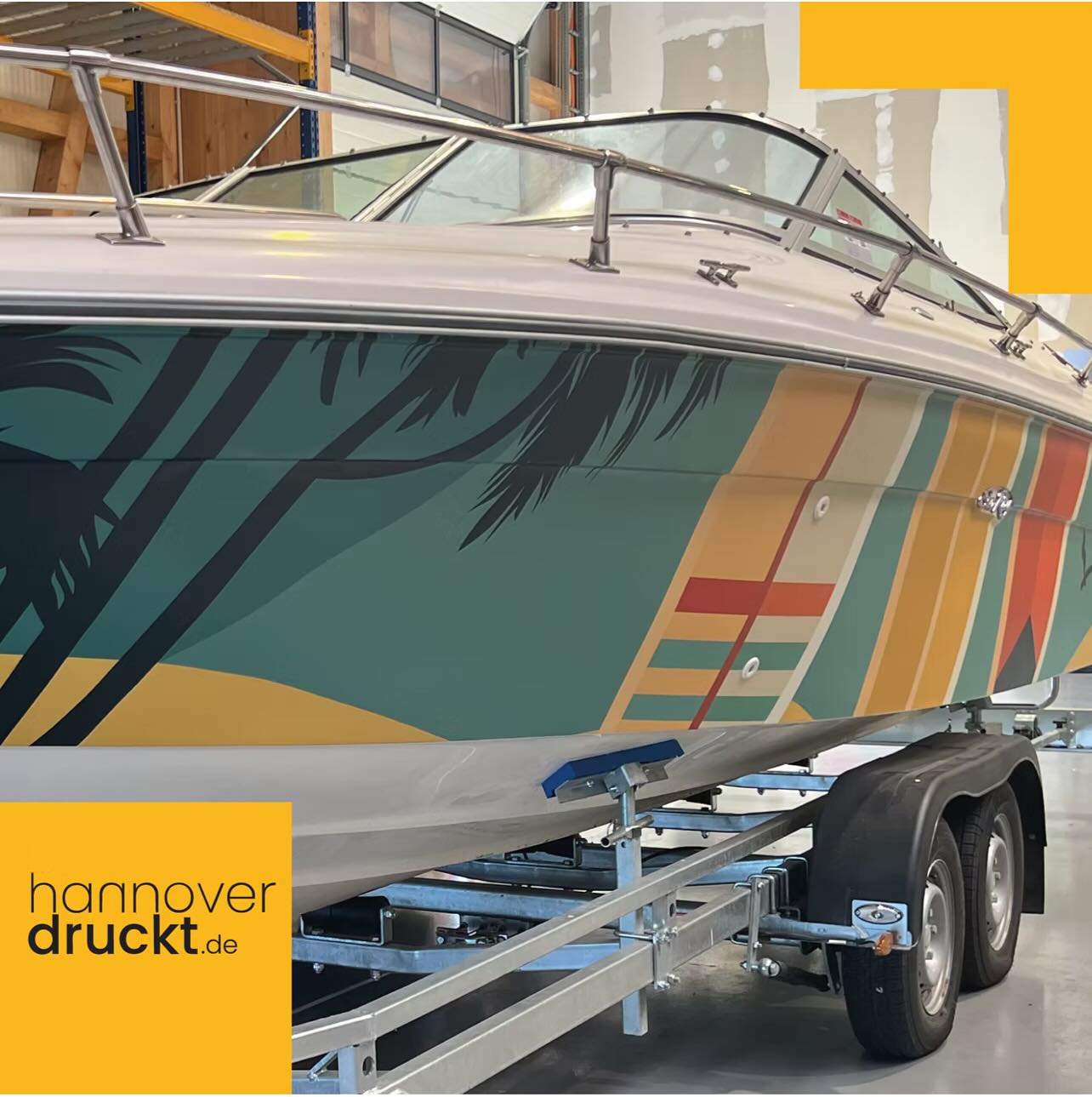 Peppermint Patty ⛵️
Der Kunde hat uns 100%ige Designfreiheit gelassen. Das ist dabei rausgekommen: Eine wunderbare SeaRay mit einem tollen 90er Jahre Peppermint Patty Feeling. Ob die SeaRay jemals in Miami ihre Runden dreht, bleibt zu bezweifeln, aber ein bißchen Florida Flair auf dem Mittellandkanal und in Kroatien kommt schon rüber ☀️
Danke an @koenekewerbung @windundwasserfolierungen
https://www.hannoverdruckt.de/post/peppermint-patty
#searay #bootsbeschriftung #wirrockendas