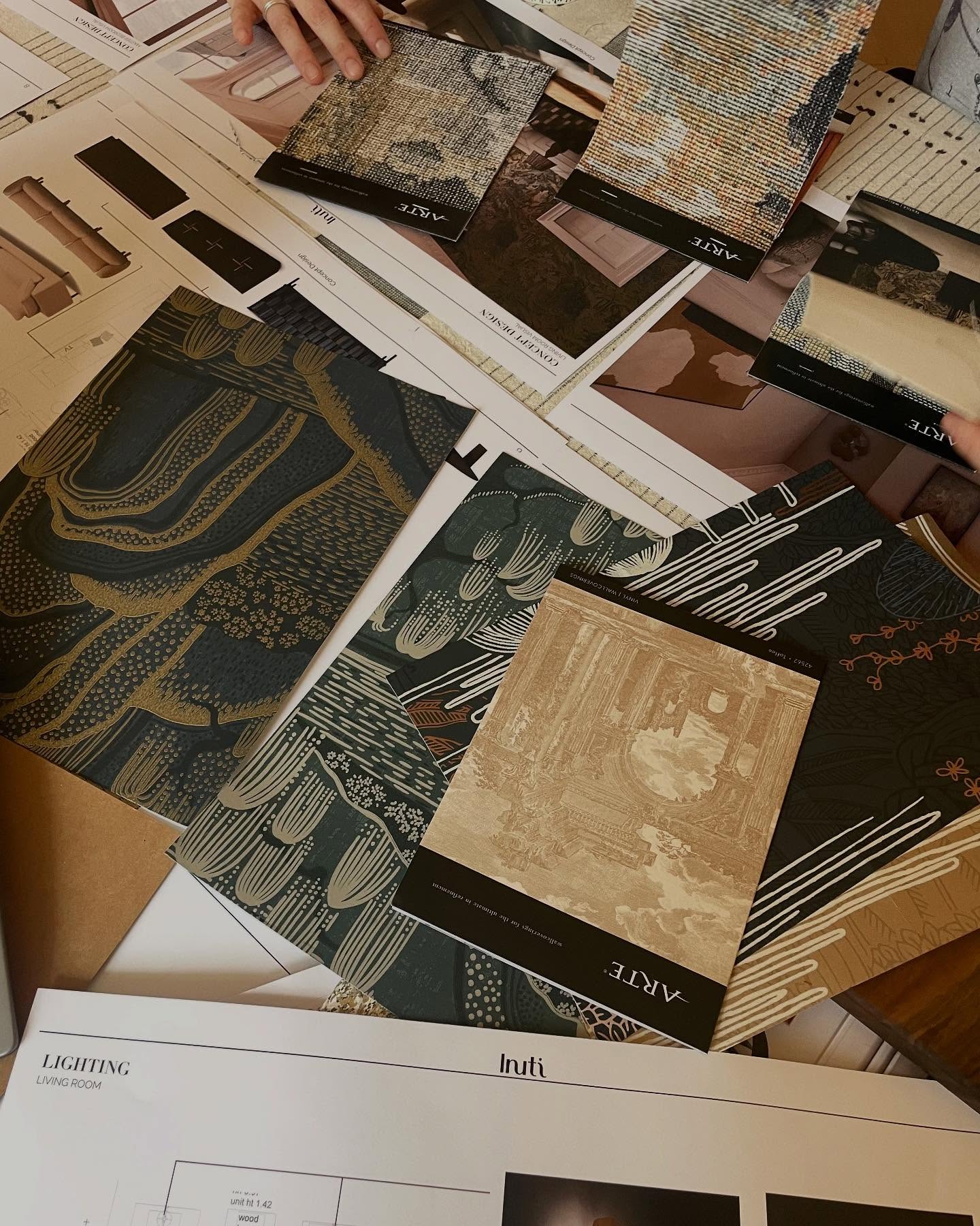 Our favourite kind of client meeting? The collaborative, messy kind - where samples escape their trays and take over the table. We love watching clients light up over gorgeous textures like these stunning wallpapers. Destined to become a mural-style feature wall in their living room, we canât wait to develop this design further for our Clifton project.
Keep an eye out for a sneak peak of our visuals for this project!
#inutiinteriors #interiordesign #livingroomideas #design #wallpaper #interiordesigner #georgianarchitecture #homedecor #timelessdesign #creativeprocees #moodboard #interiordesignercotswolds #interiordesignerbristol