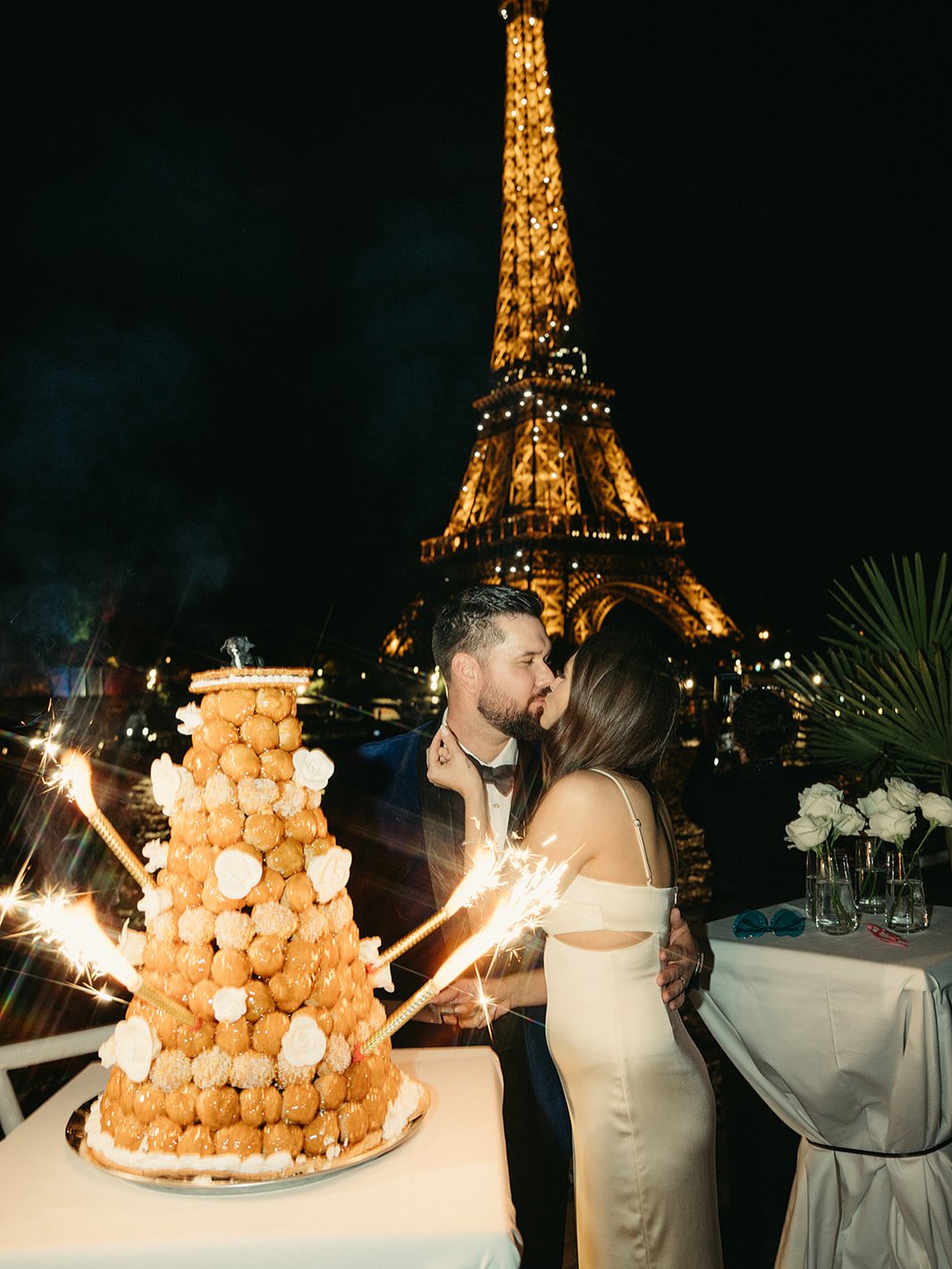 Magic often happens in the unexpected moments. ✨
The coordinated cake cutting in front of a sparkling Eiffel Tower was breathtaking, but the unplanned private first dance rehearsal as we were cruising past the Iron Lady was simply magical.
After a two hour cruise and cocktail on the Seine, sightseeing the most well known Parisian views, Taylor and McCauley took advantage of their guests being at dinner to come up to the upper deck and rehearse one last time before opening the dance floor.
@ohh.ginger
@caratfilms
@refletsfleurs
@bateaumonparis
@museedemontmartre
@promotrainparis
@martinbeatz
@modernbeauties
@alesiasolo_muah
@la.poudriere
@maison_options
@rvsevent
@violinist_paris
@anaccordionistinparis