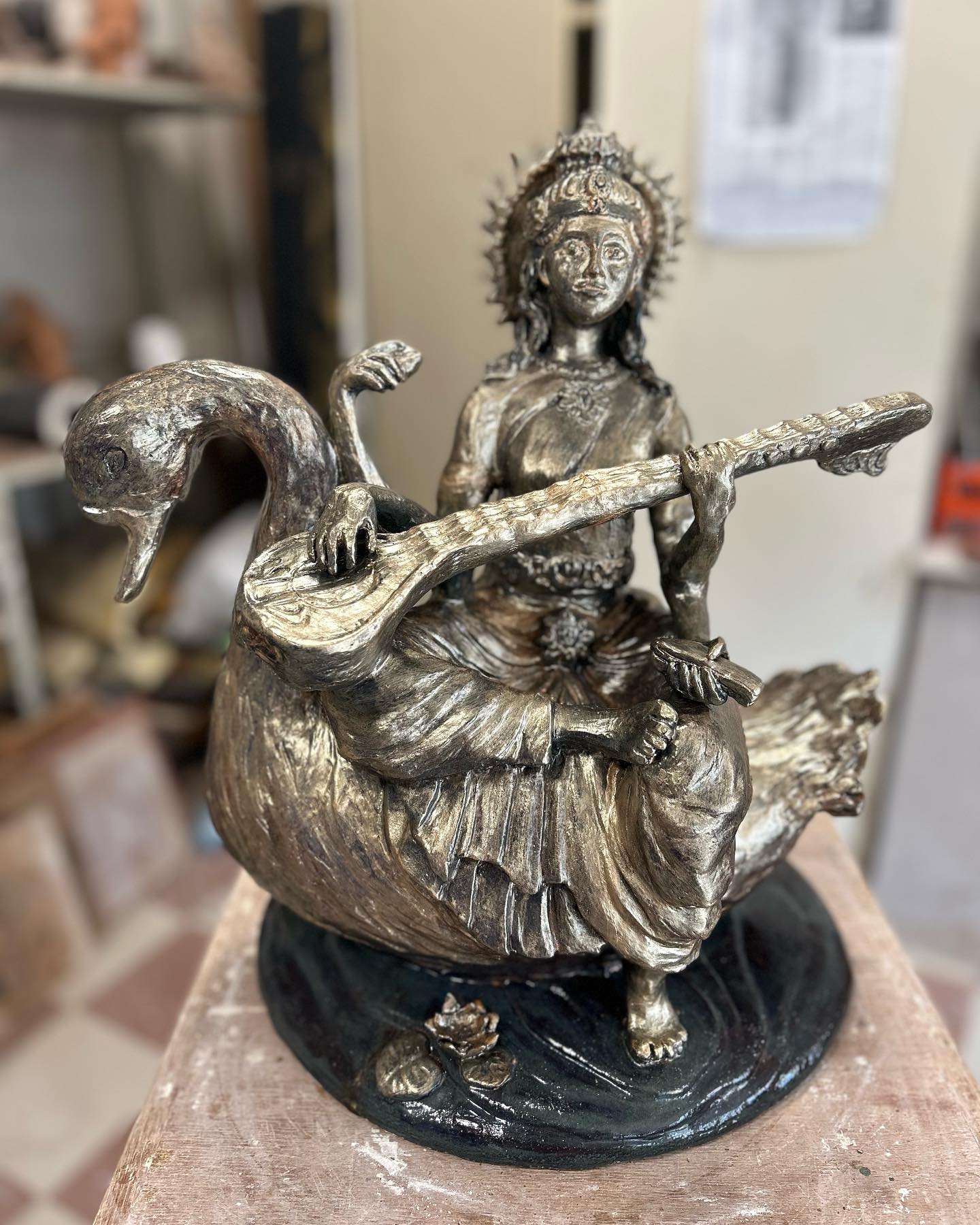 Votre ÉTÉ chez SOUNDYOGA ☀️
.
L’énergie de l’été est là, et nous aussi ! Votre studio reste ouvert tout au long de la saison avec un planning riche et des offres spéciales pour prendre soin de vous.
Découvrez le programme ensoleillé du mois de juillet :
.
LES BONS PLANS DE JUILLET
.
🍀PROMO ESTIVALE : La carte de 5 cours est à prix réduit tout le mois !
🍀SOINS INDIVIDUELS avec DIAPASONS : Plus de créneaux sont ouverts pour vos séances aux diapasons. Réservez votre moment de détente profonde.
.
LES GRANDS RENDEZ-VOUS À NE PAS MANQUER :
.
🌀5 JUILLET : Retrouvons-nous à « Montmartre à Compiègne » pour une journée sous le signe de l’art.
🌀BAIN SONORE EN FORÊT (2ème édition) : L’expérience immersive en pleine nature est de retour ! Réservations ouvertes.
🌀ATELIERS de SANSKRIT : Deux dates pour explorer la langue sacrée du yoga.
🌀YOGA et SANSKRIT pour ENFANTS : Nous intervenons à Venette à la demande de la Mairie.
🌀RENCONTRE ABONNÉS & MASCOTTES : Un moment convivial pour célébrer notre belle communauté.
.
Quel événement ou quelle offre vous fait le plus envie ? Dites-nous tout en commentaire ! 👇
.
@soundyoga.fr
.
.
#yogacompiegne #compiègneyoga #juillet2025 #oise #bonplanyoga #offredumoment #diapason #soinsonore #sonotherapie #sonothérapie #soundyogacompiegne #bainsonore #yogaenfants #été #summeryoga #yogaété #ete2025 #compiègne #compiegne_tourisme #compiegneagglo #hautsdefrance