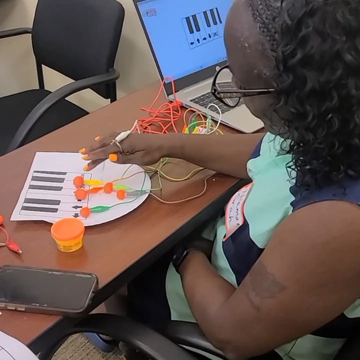 🎉 Teachers getting hands-on with Makey Makey to bring creativity and tech into their classrooms! 🧠💡 From turning bananas into piano keys 🎹 to building interactive projects, they’re learning how to make lessons more engaging, fun, and STEM-focused. 🚀
📽️ Watch how these educators are transforming their teaching one connection at a time!
#MakeyMakey #STEMeducation #TeacherPD #CreativeClassroom #EdTech #HandsOnLearning #InnovationInEducation #Montclairstateuniversity #northernnjcshub #compscinj #computerscience