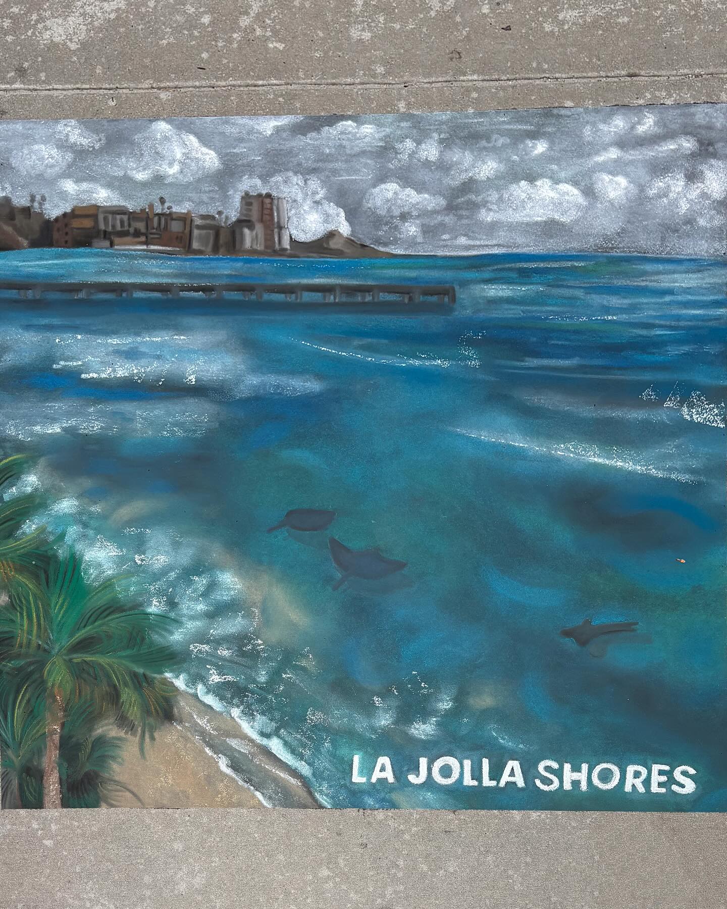 Grateful to the @la_jolla_shores_association for having me at Tides of Creativity this past Saturday! So many people had never seen this art form before and asked a ton of questions. The most common one? Can I seal it so it stays? Sadly, no! The event ended at 3pm and traffic opened back up then so cars could drive on it. It slowly deteriorates, water speeds up that process. But it sure makes for a good photo! 📸
#SanDiegoChalkArtist #SDArtist #SanDiego #ChalkArt #Chalk #ChalkPainting #SDArtist