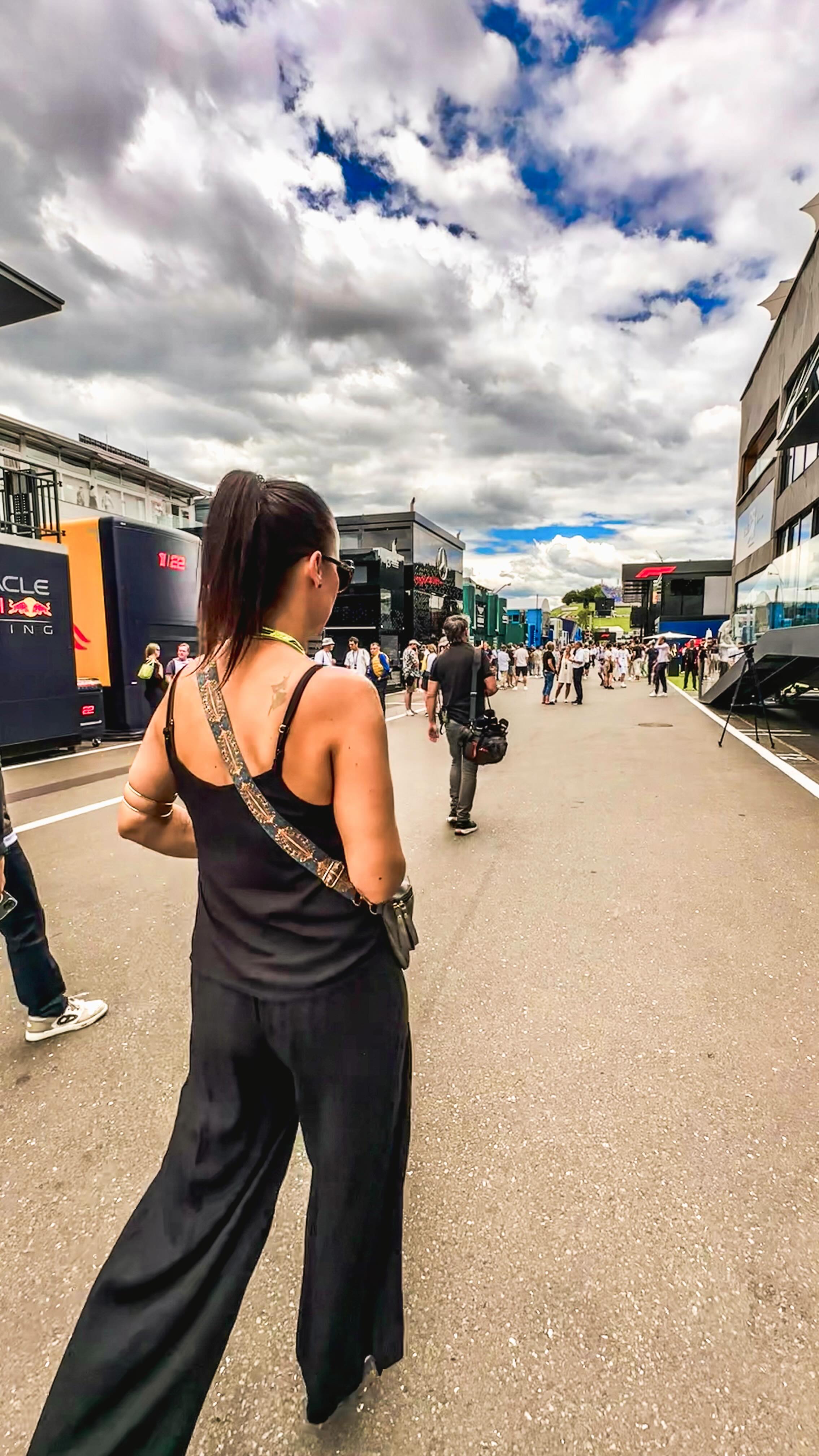 🏎️ Formel 1 Spielberg
#f1 #redbullring #formeleins #spielberg #porscheguest #thankful