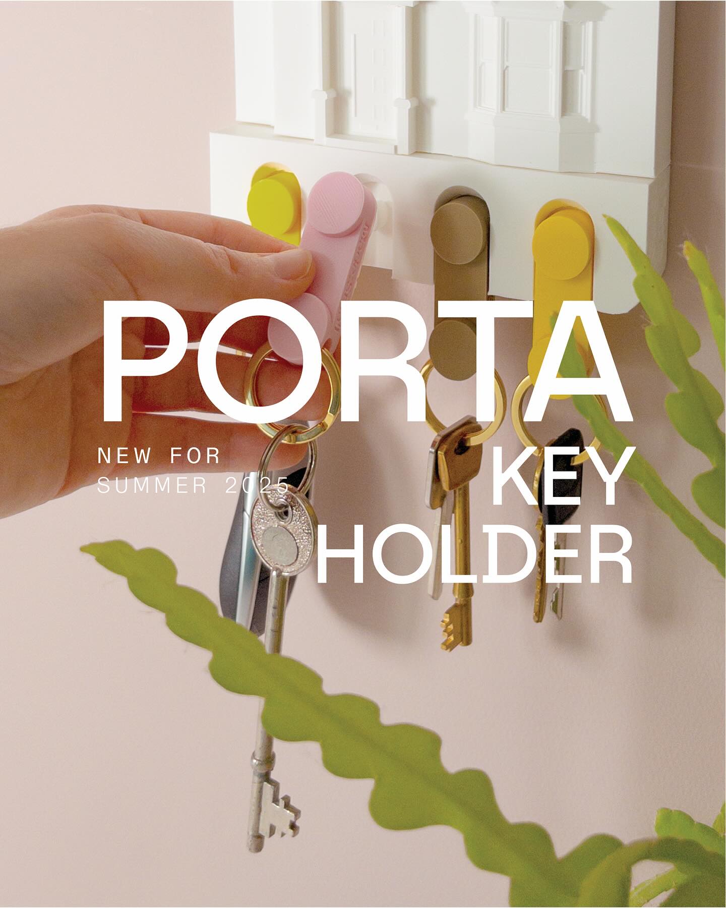 🔑 New Launch! Turn your home into a handy work of art - a bespoke key holder that’s both beautiful and practical. Now available to order on our website, customise yours with up to 4 keyrings and colours 🎨 #3dprint #keyholder #personalisedgift