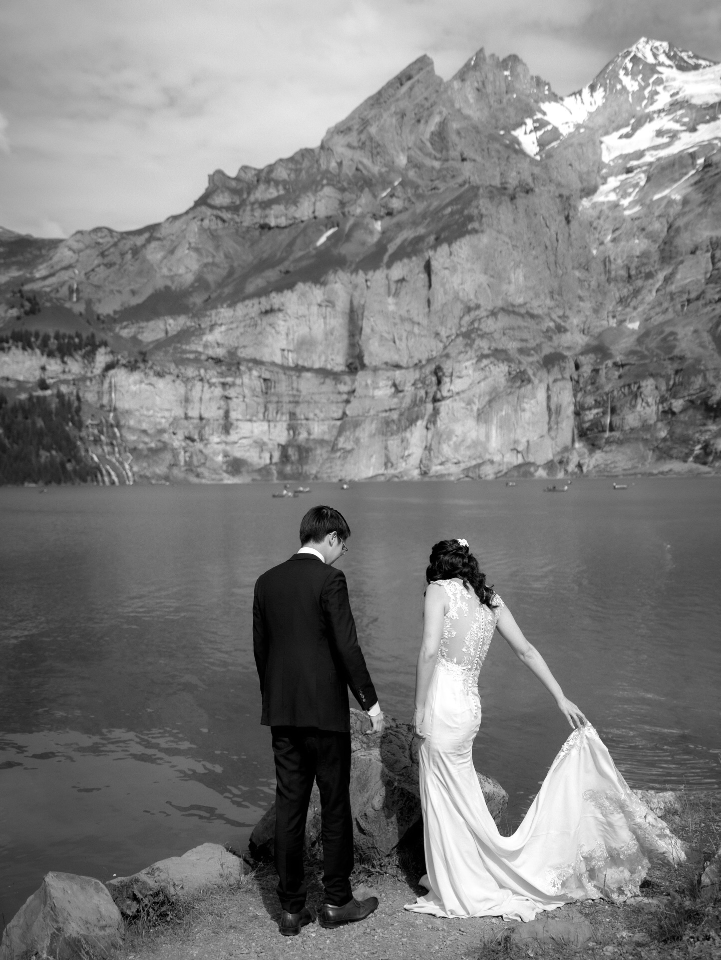 A beautiful couple at one of the most beautiful lakes in Switzerland: Oeschinensee
K+D
Make up and hair style by @flor_bustos_makeupartist
#oeschinensee #kandersteg #oeschinenlake #elopementinswitzerland