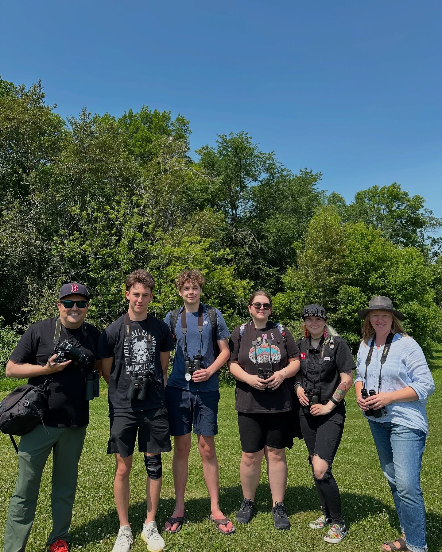 Yesterday, we unapologetically and joyfully spent time together on the land for our birding walk! Moments of connection, stillness, and bird joy helped us slow down and remember that we’re all just living life, one moment at a time.
Maarsii to those of you that joined us for the first time as well as those who have been joining us since we started these walks. Each person who joins brings something special to our walks.
Special moments included amazing looks at a couple of Cooper’s Hawks, two Broad-winged Hawks soaring high and fast, as well as a friendly raccoon. 🦝
Our next walk is on July 8. Full details are available on our website: www.umindigenousbirdingclub.com
Please note, there will be no walk on July 1.
@umindigenous @umanitoba @umstudent @umisacouncil
#birdjoy #indigenous #métis #firstnations #inuit #winnipeg #birding #community #representationmatters
1. An amazing group of Indigenous birders and allies.
2. Cooper’s Hawks
3. Raccoon
4. House Finch
5. Cooper’s Hawks
6. Bee