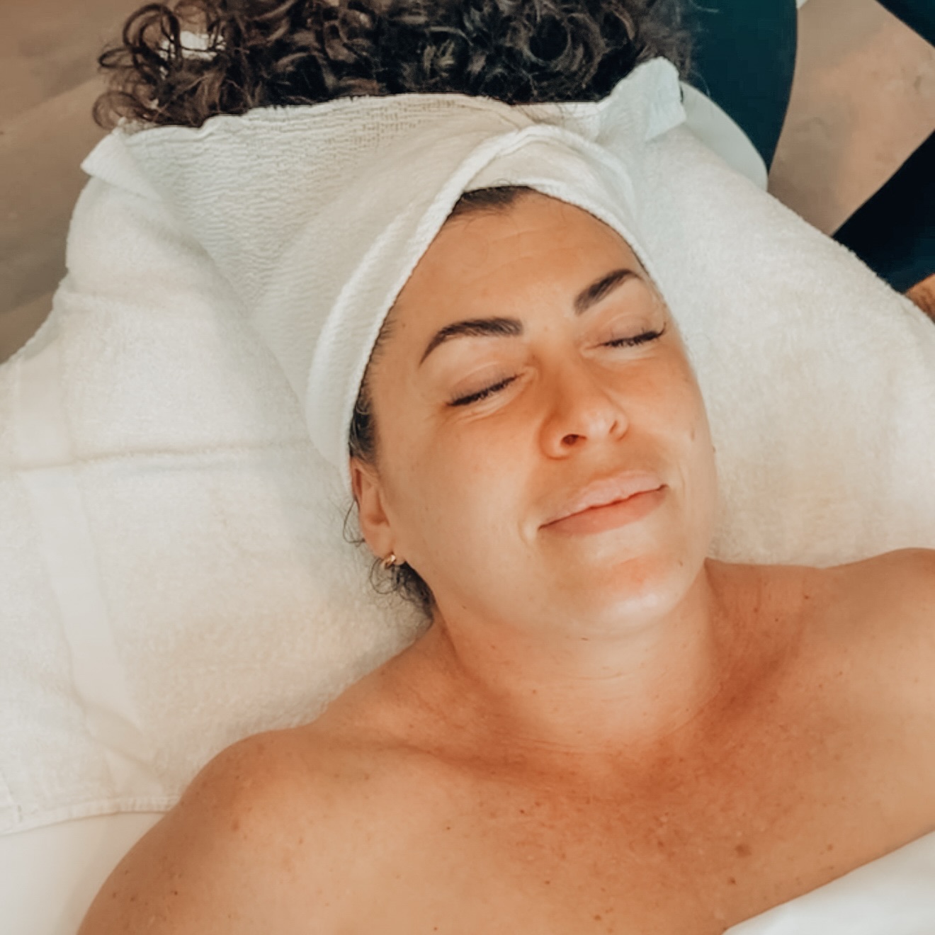 That inside-out glow hits different when your skincare, nutritional support, and lifestyle habits are all aligned — and that’s exactly what we create at Derma Bella Skin Studio.
Whether you’re ready for a little or a lot less visible signs of aging on your skin, hormonal skin to be balanced, or a reset that makes you feel like you again, let’s find your custom path. 💫
💻 Book a virtual or in-person consultation, a treatment, or start with a quick 15-minute call with Rowena to chat about your goals.
Glow is waiting — let’s make it real + lasting.
#dermabellaskinstudio #skinfromwithin #glowgetter #holisticskincare #santacruzfacials #ultcleanse #skinglowup #glowinsideout #customskincareroutine